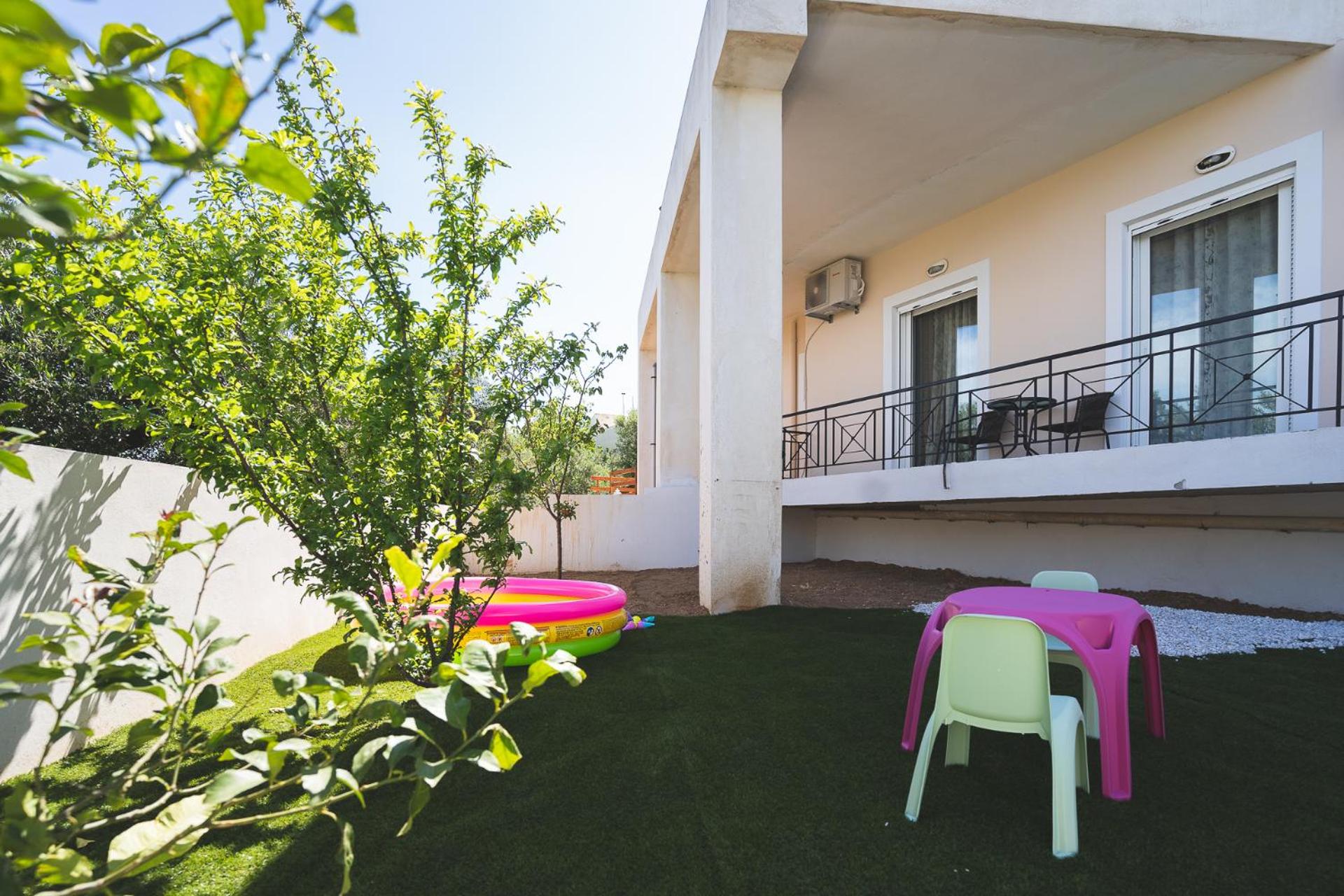 Casa Pierides