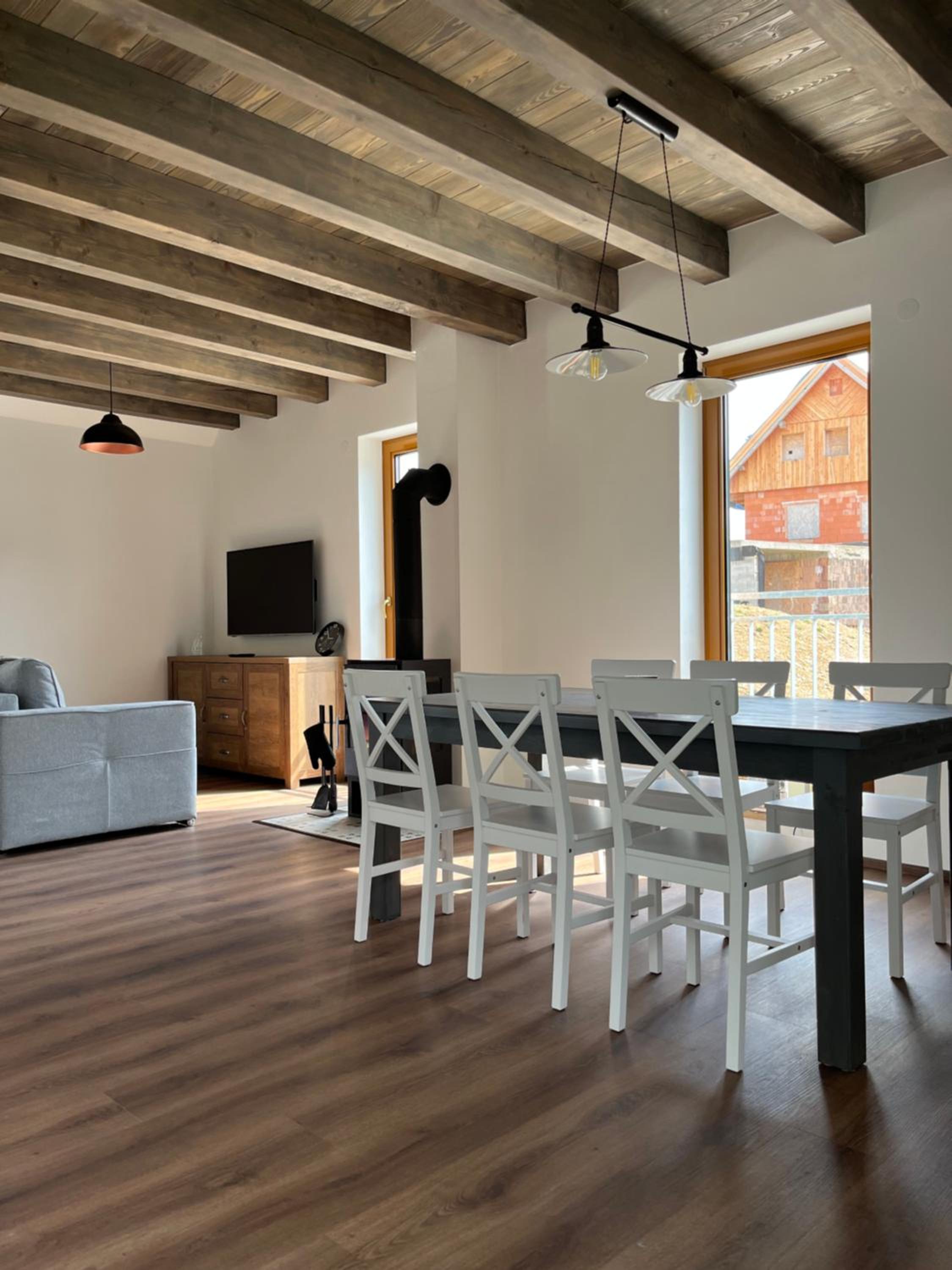 U Králíka, apartmán H, 3 samostatné ložnice - mezonet, 3 vlastní parkovací místa, v klidu, přitom v centru zábavy, nově otevřený aquapark v docházkové vzdá
