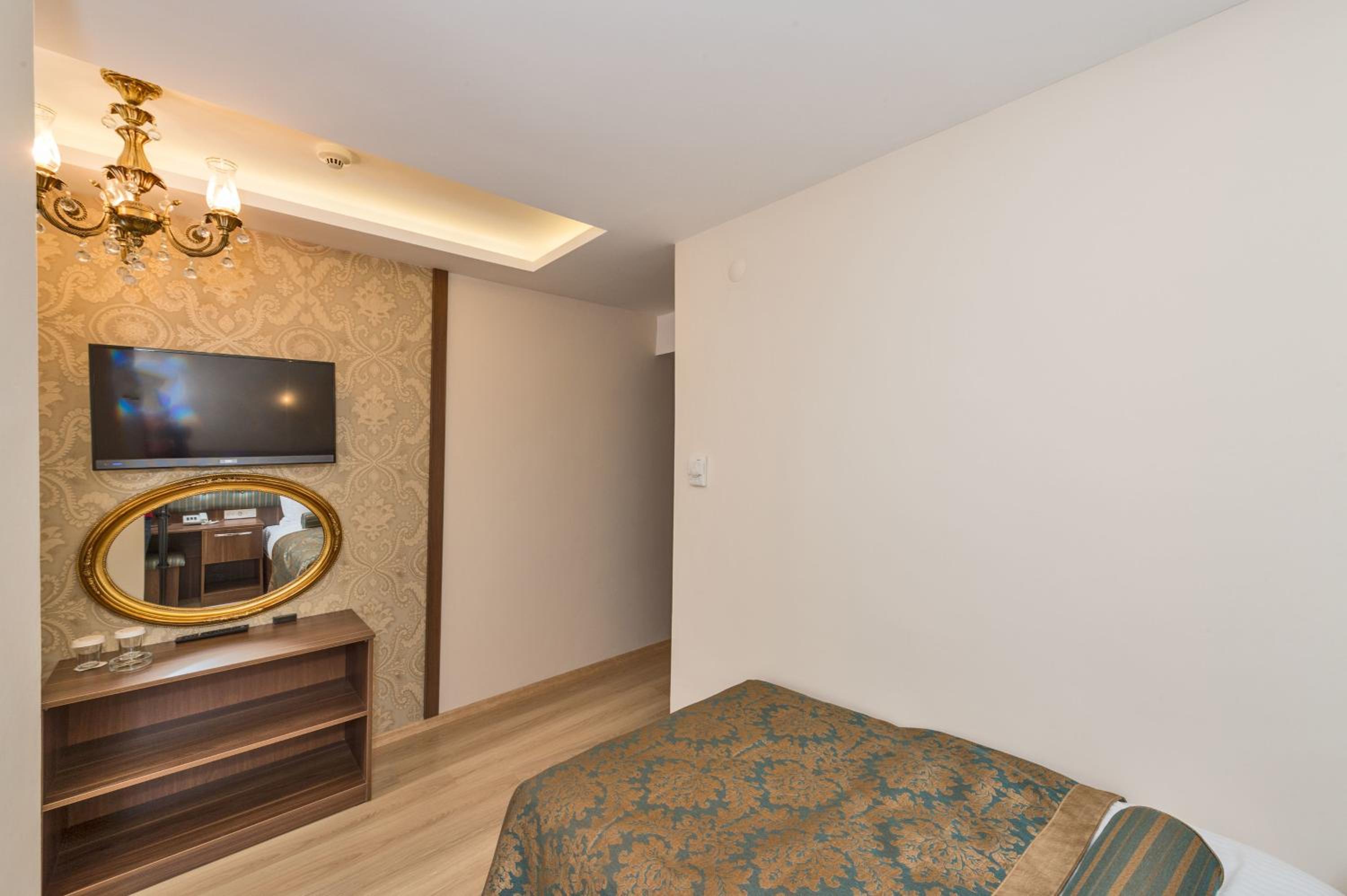 Marmara Place Old City Otel - Image 54