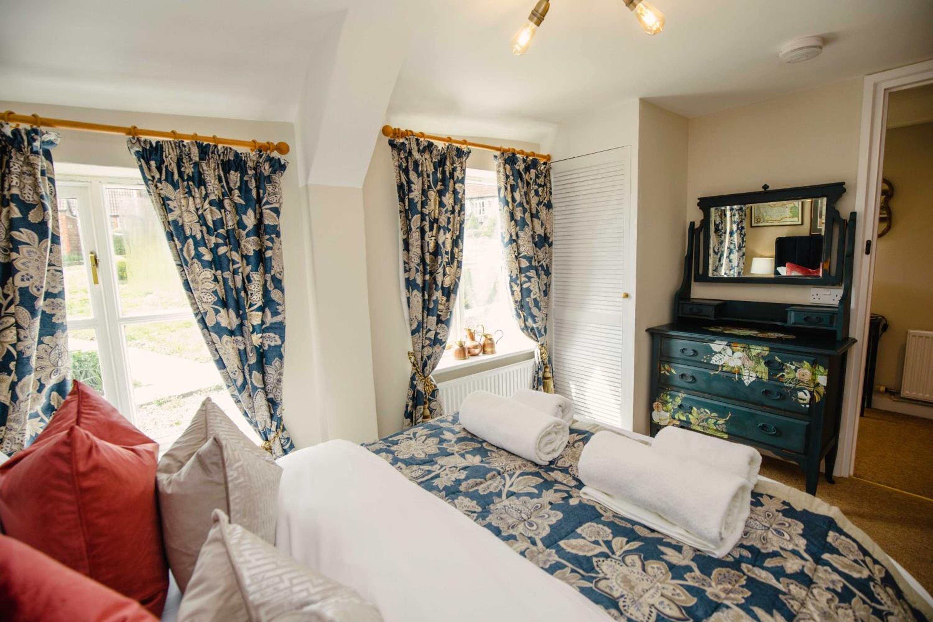 Thatchers Cottage - Rudge Farm Cottages
