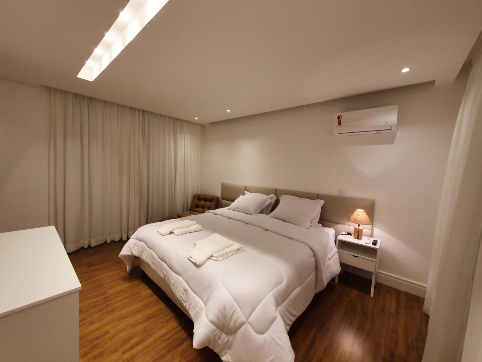 Casa 05 Monte Boa Vista - Casa de Luxo na Serra com Sauna e 4 Suítes