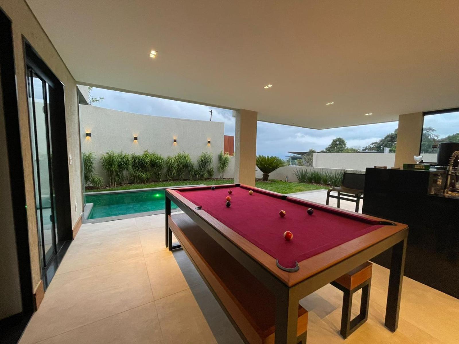 Casa 05 Monte Boa Vista - Casa de Luxo na Serra com Sauna e 4 Suítes
