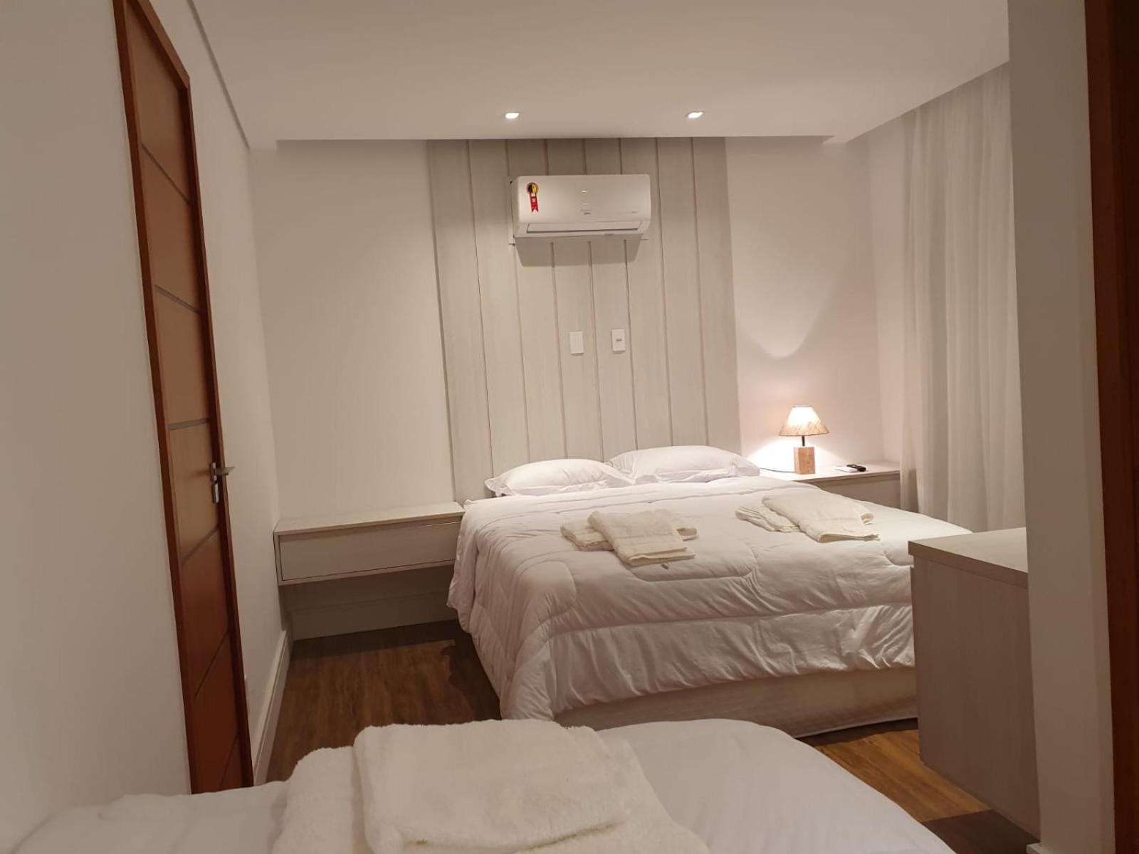 Casa 05 Monte Boa Vista - Casa de Luxo na Serra com Sauna e 4 Suítes