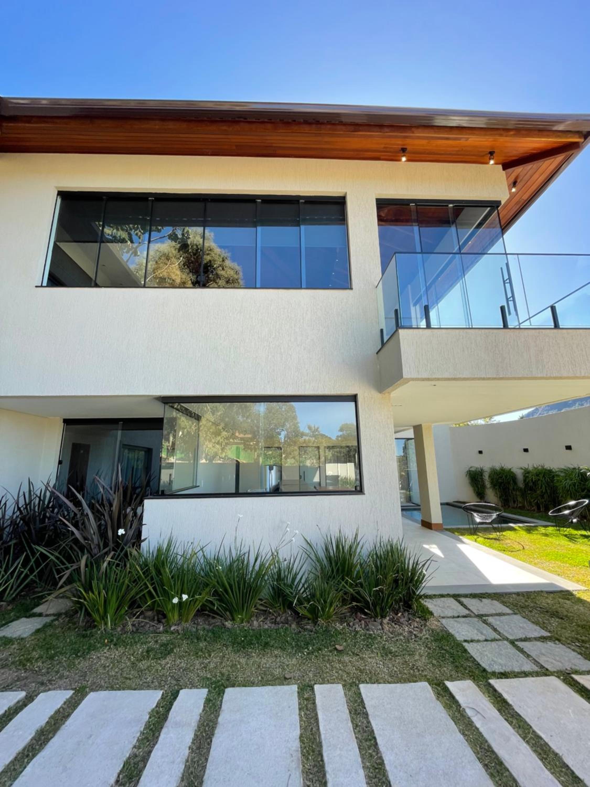 Casa 05 Monte Boa Vista - Casa de Luxo na Serra com Sauna e 4 Suítes