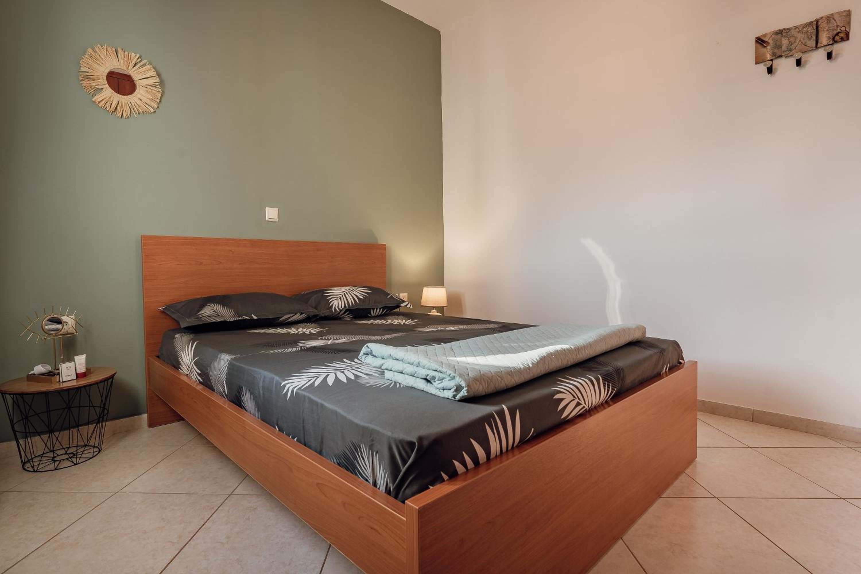 Villa Aktis with Freshwater Pool and Sea View