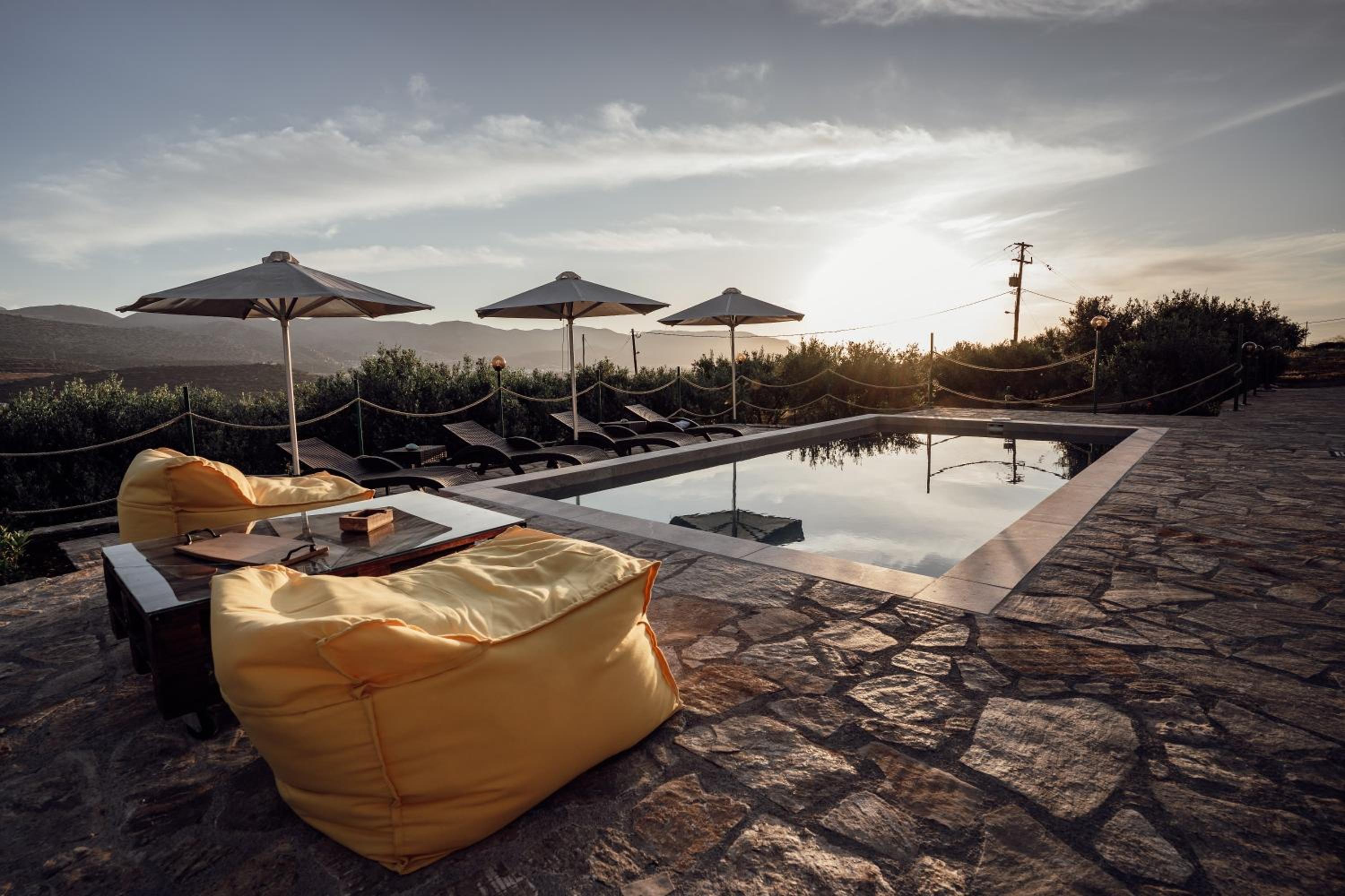 Villa Aktis with Freshwater Pool and Sea View