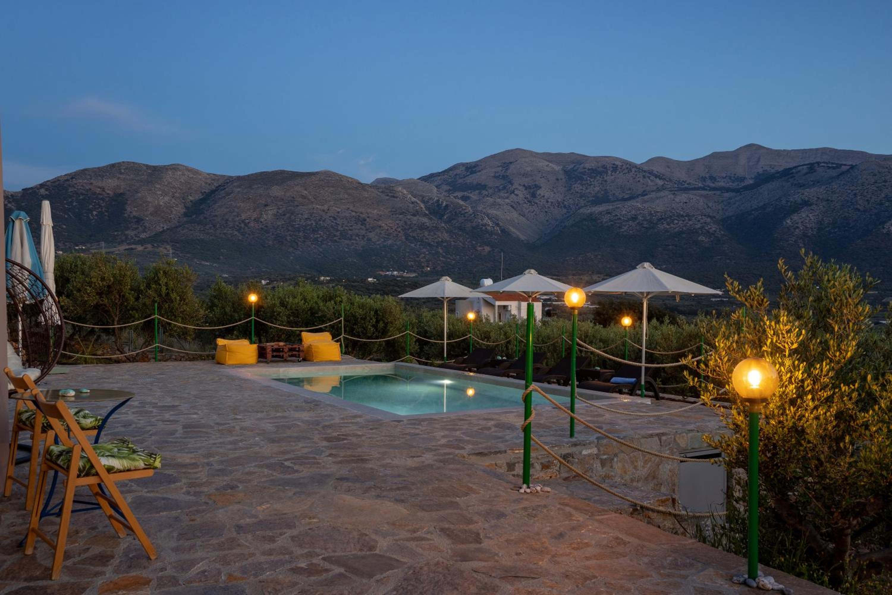 Villa Aktis with Freshwater Pool and Sea View