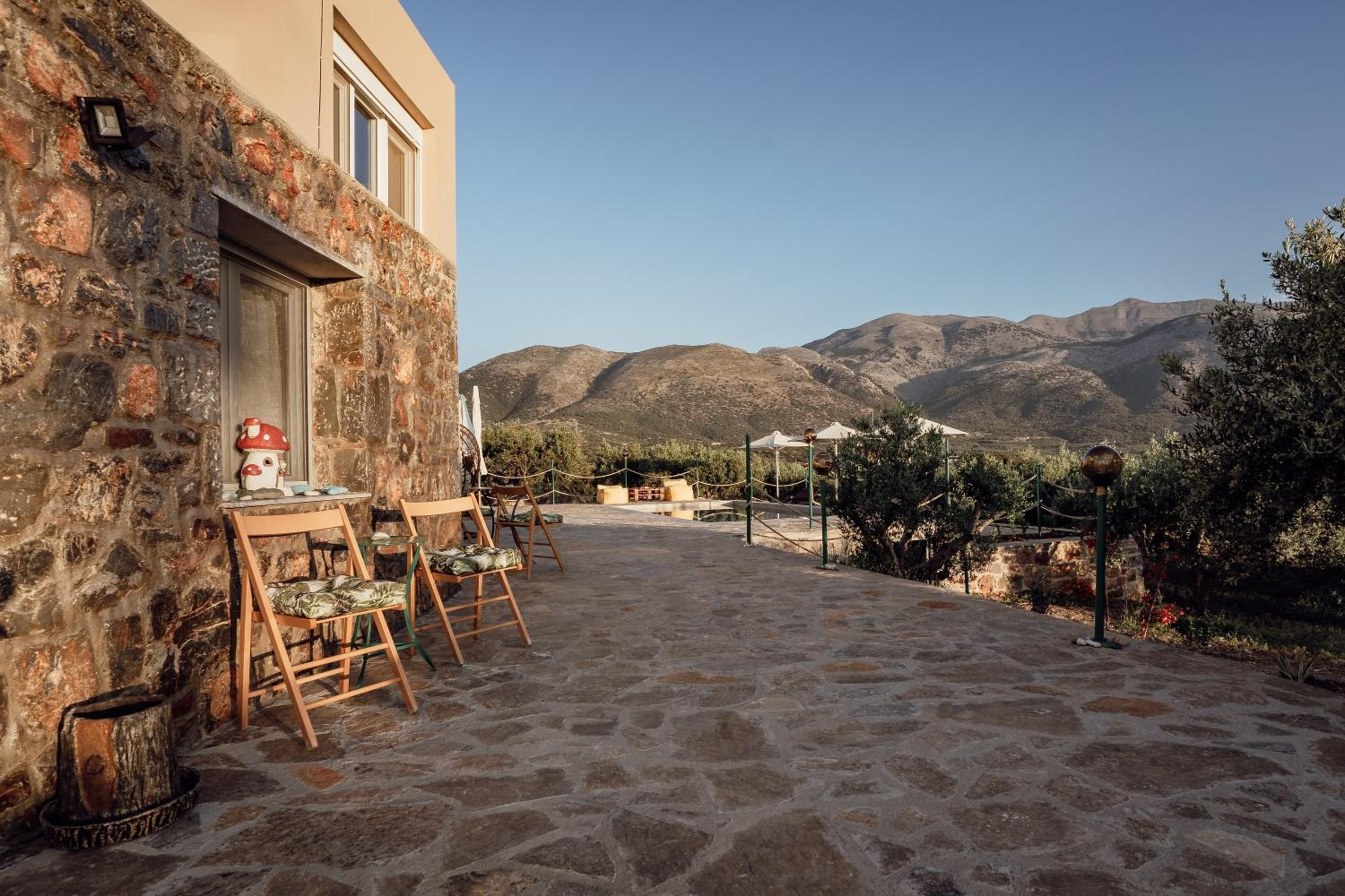 Villa Aktis with Freshwater Pool and Sea View