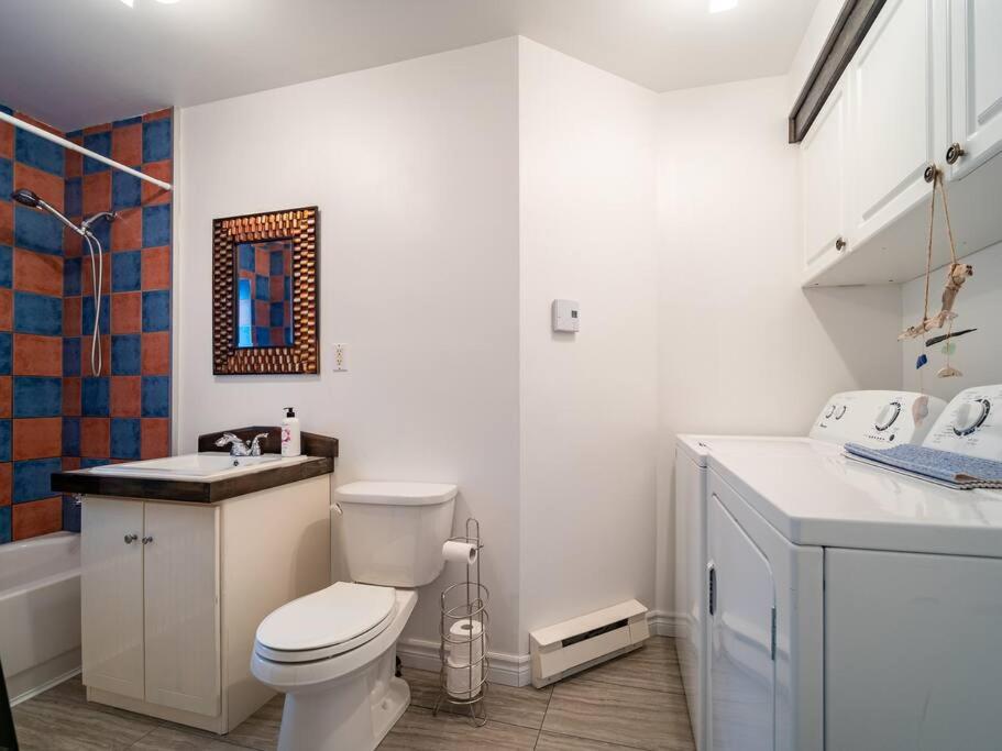 QUEBEC CITY DOWNTOWN CONDO (PARKING INCLUDED)