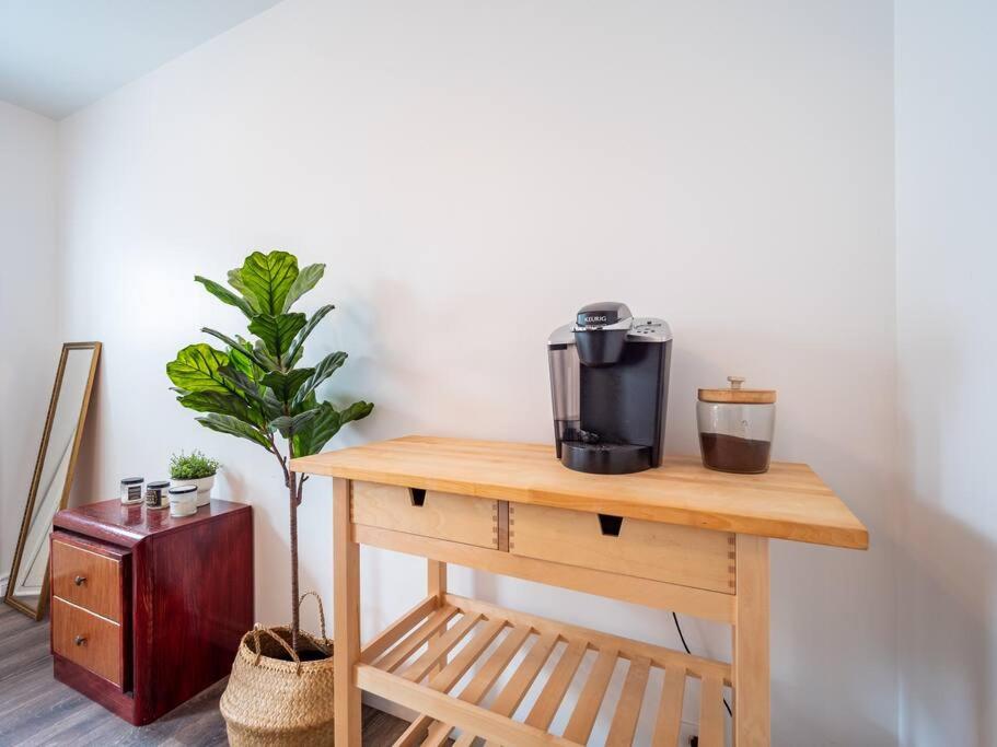QUEBEC CITY DOWNTOWN CONDO (PARKING INCLUDED)