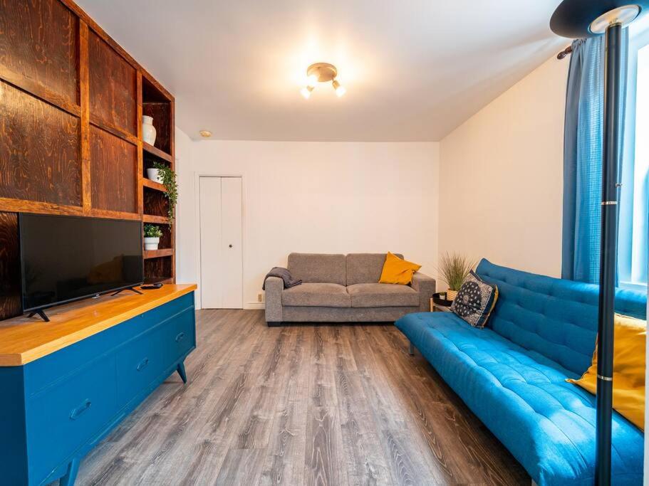 QUEBEC CITY DOWNTOWN CONDO (PARKING INCLUDED)