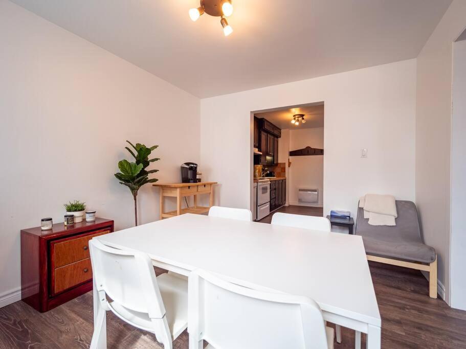 QUEBEC CITY DOWNTOWN CONDO (PARKING INCLUDED)