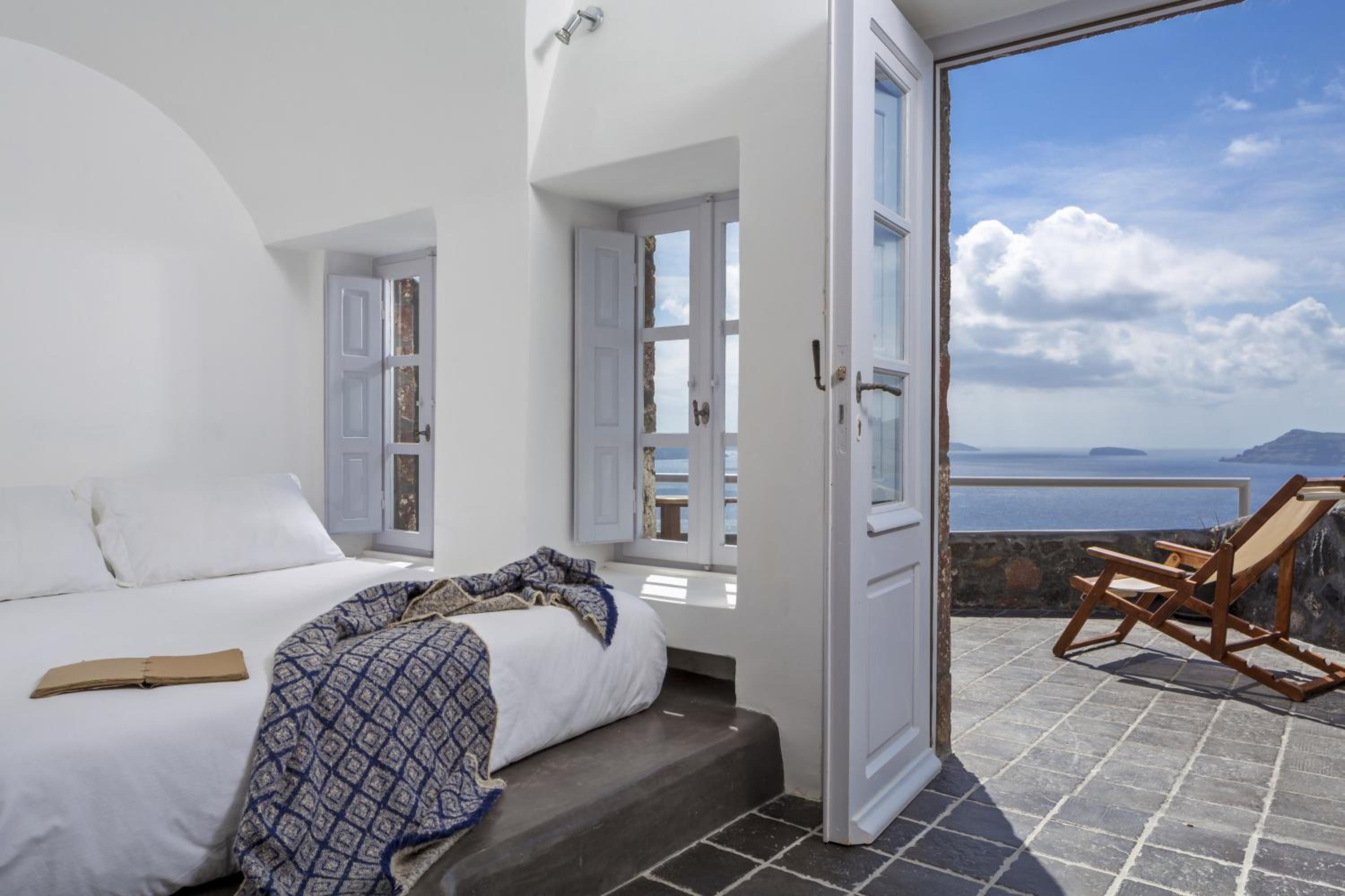 Oia Vacations - White Pearl Villas - Property Image 2