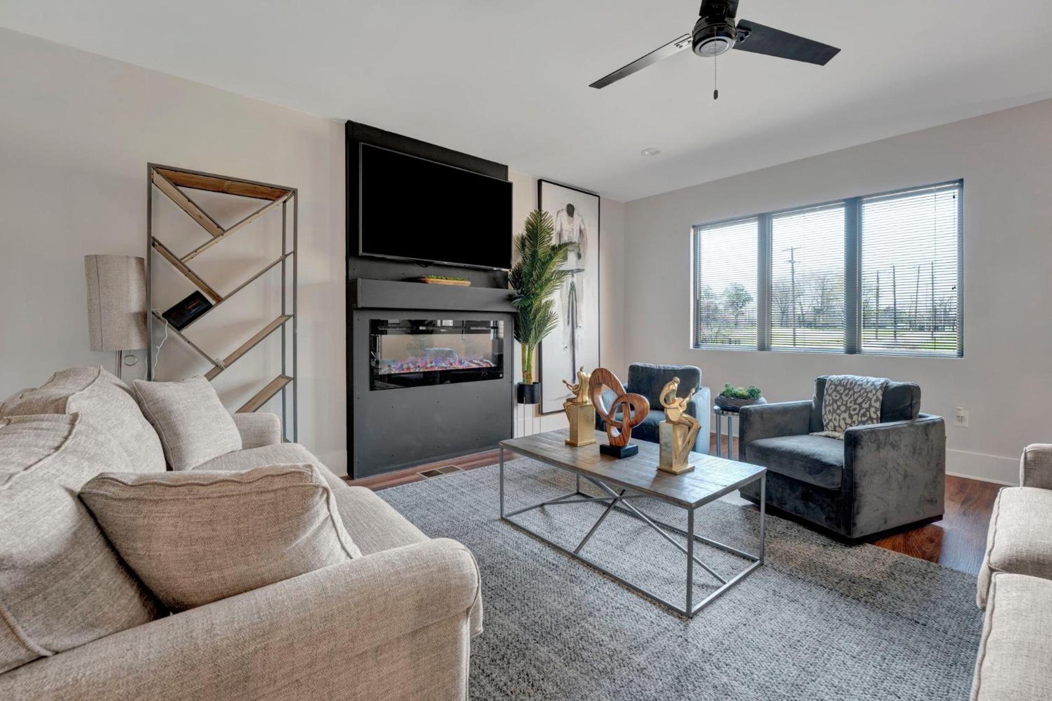 The Memphian - A luxurious 4-story condo view 2