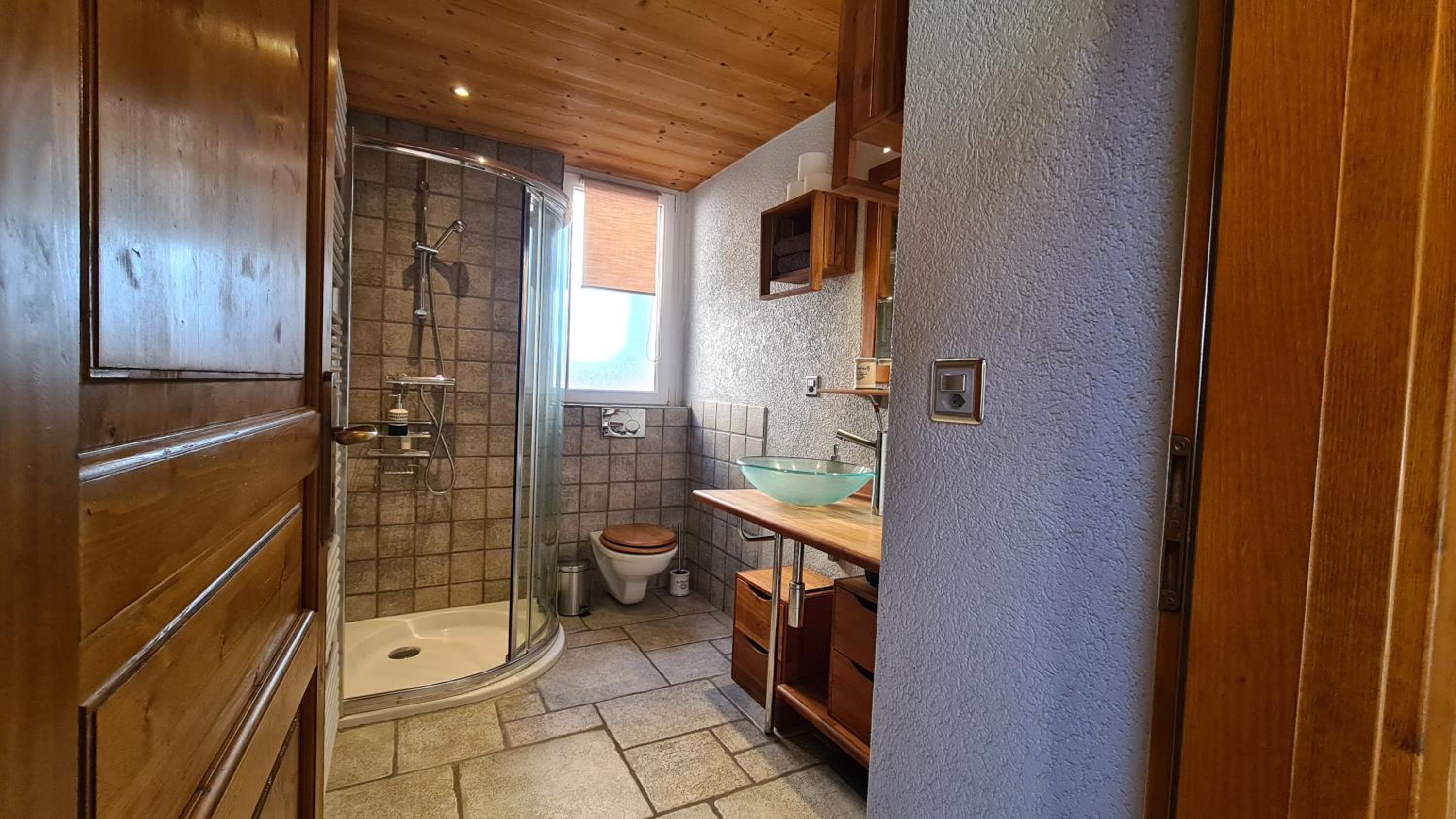 Chez Pewee, beau duplex en ville, parc privé