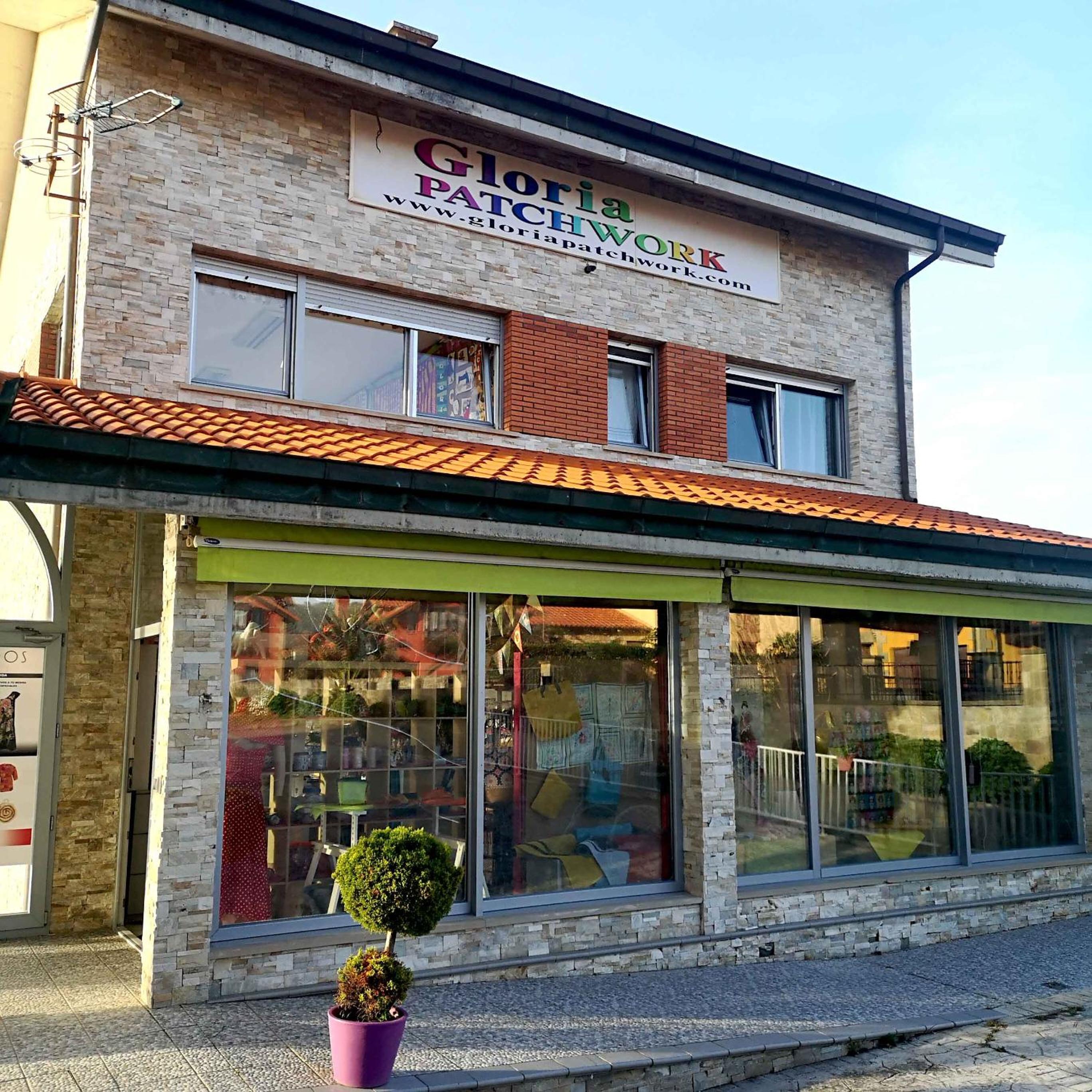 Apartamentos Gloria-patchwork-Ubiarco
