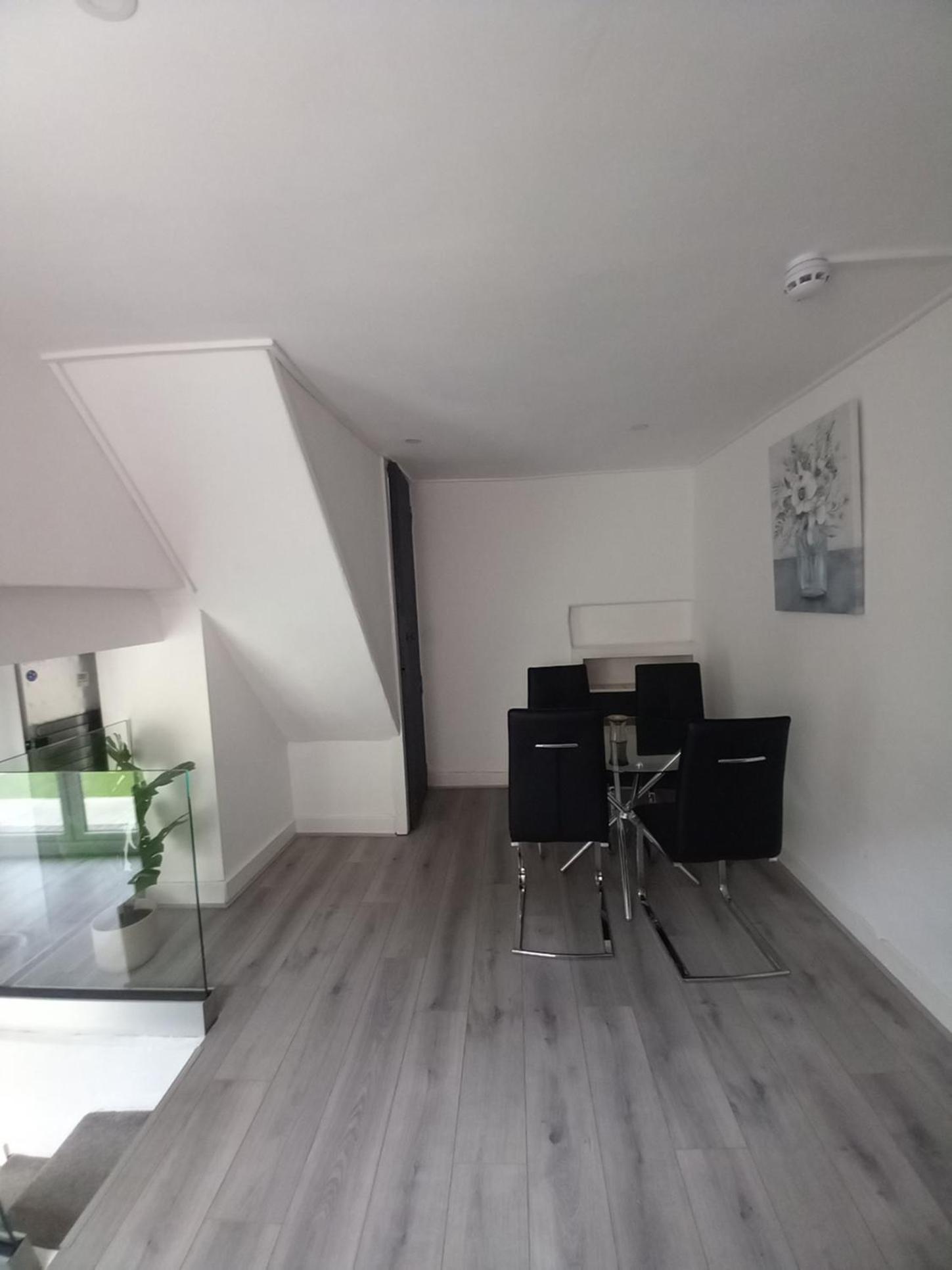 NO 27 Apartment
