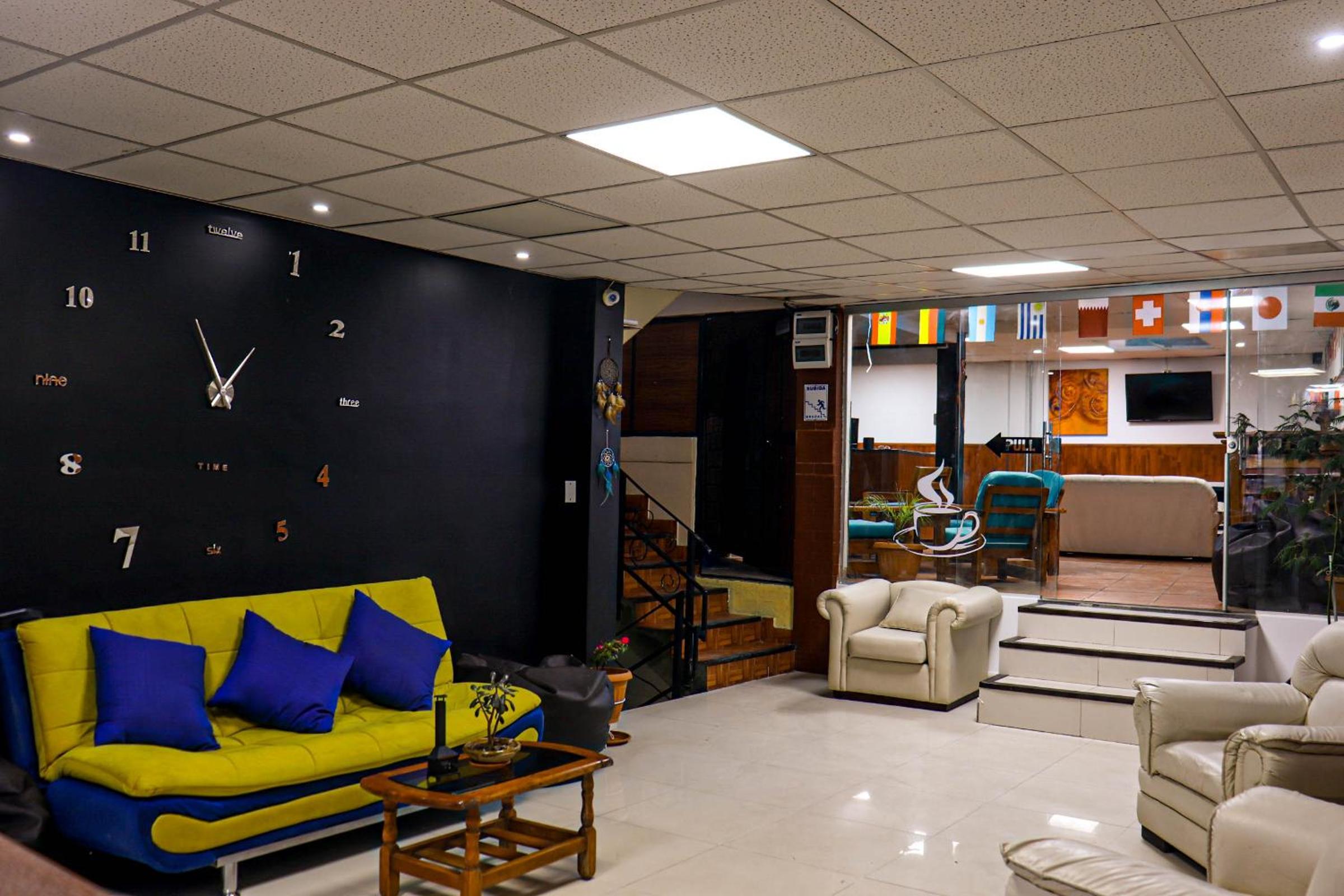 Lobo Hostel La Paz