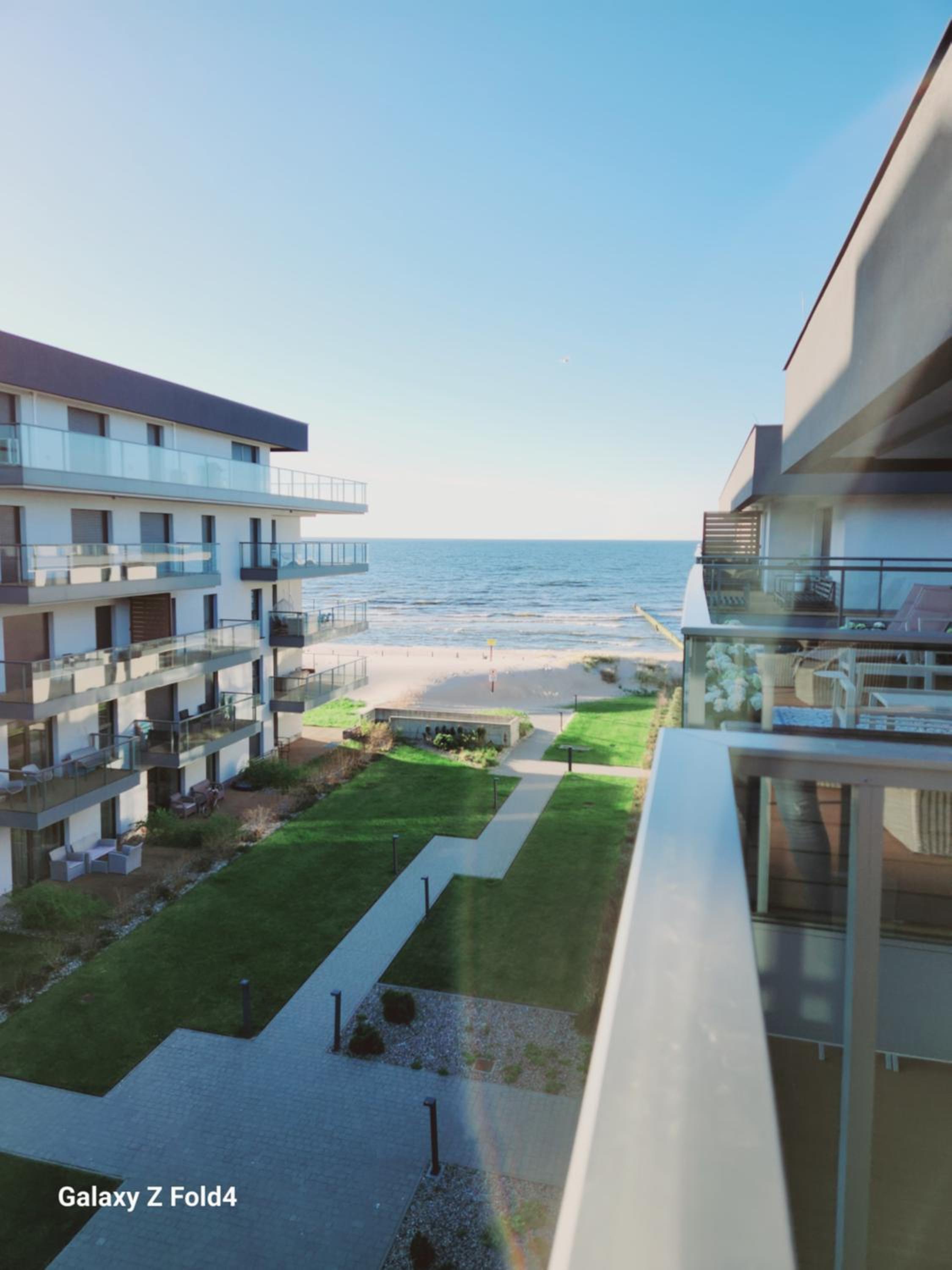 Ekskluzywny Apartament GOLD Gardenia Dziwnów z widokiem na morze trzecie piętro 1 pokojowy EPapartamenty view 2