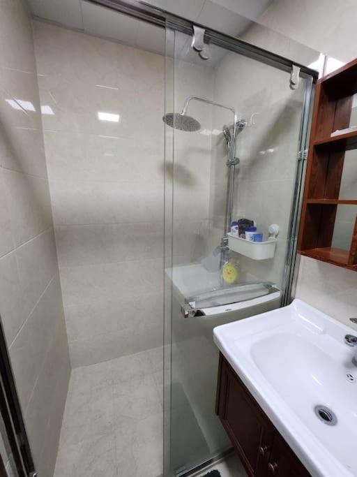 Baguio City Center Megatower III FAST WIFI 3 mins walk to SM city CushyNest MT3 view 4