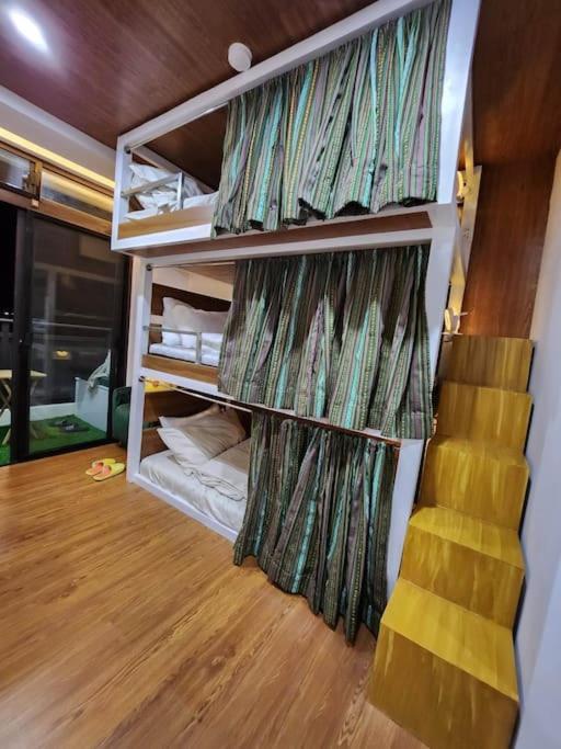 Baguio City Center Megatower III FAST WIFI 3 mins walk to SM city CushyNest MT3 view 5