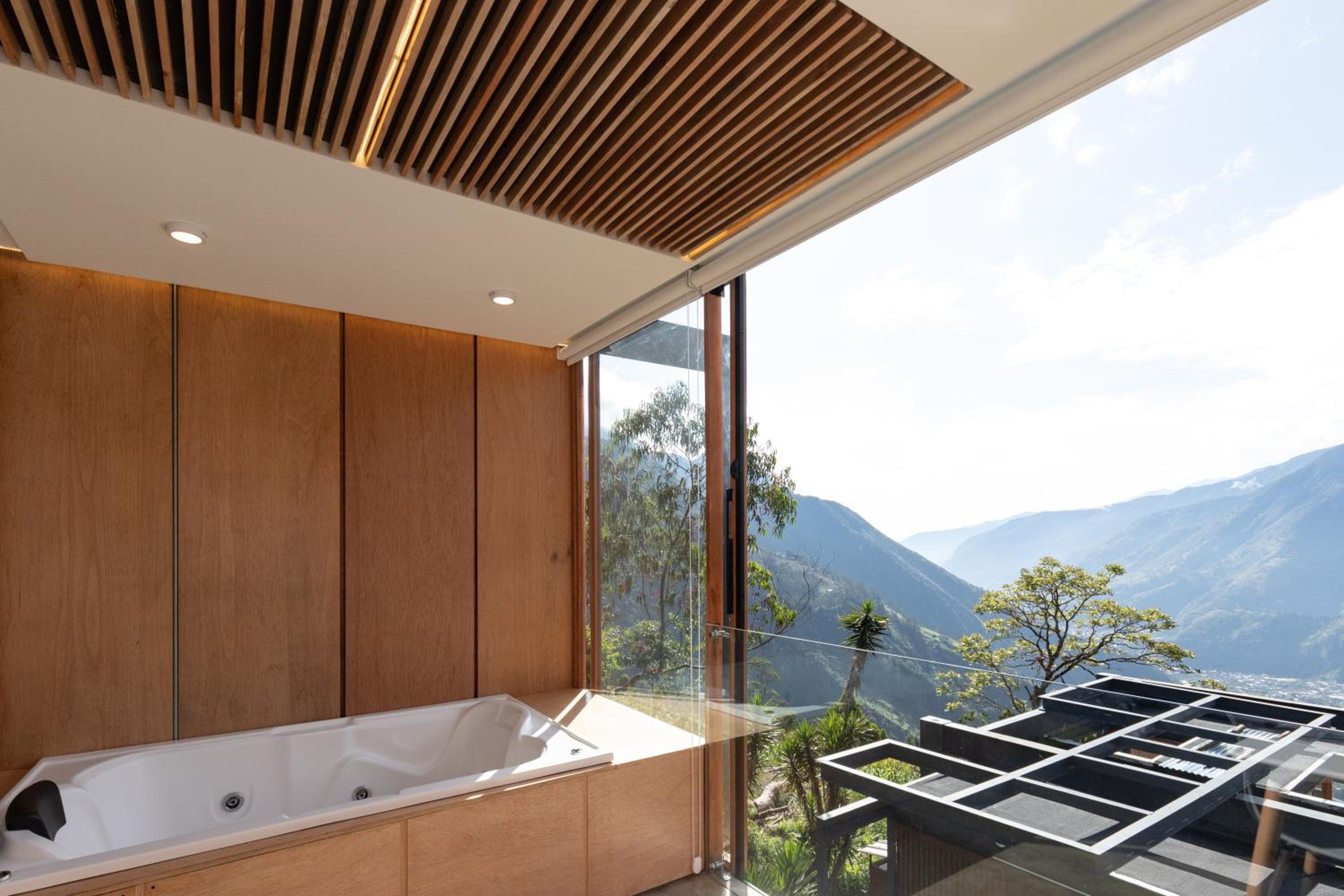 Deluxe volcán Primeras suites colgantes del mundo