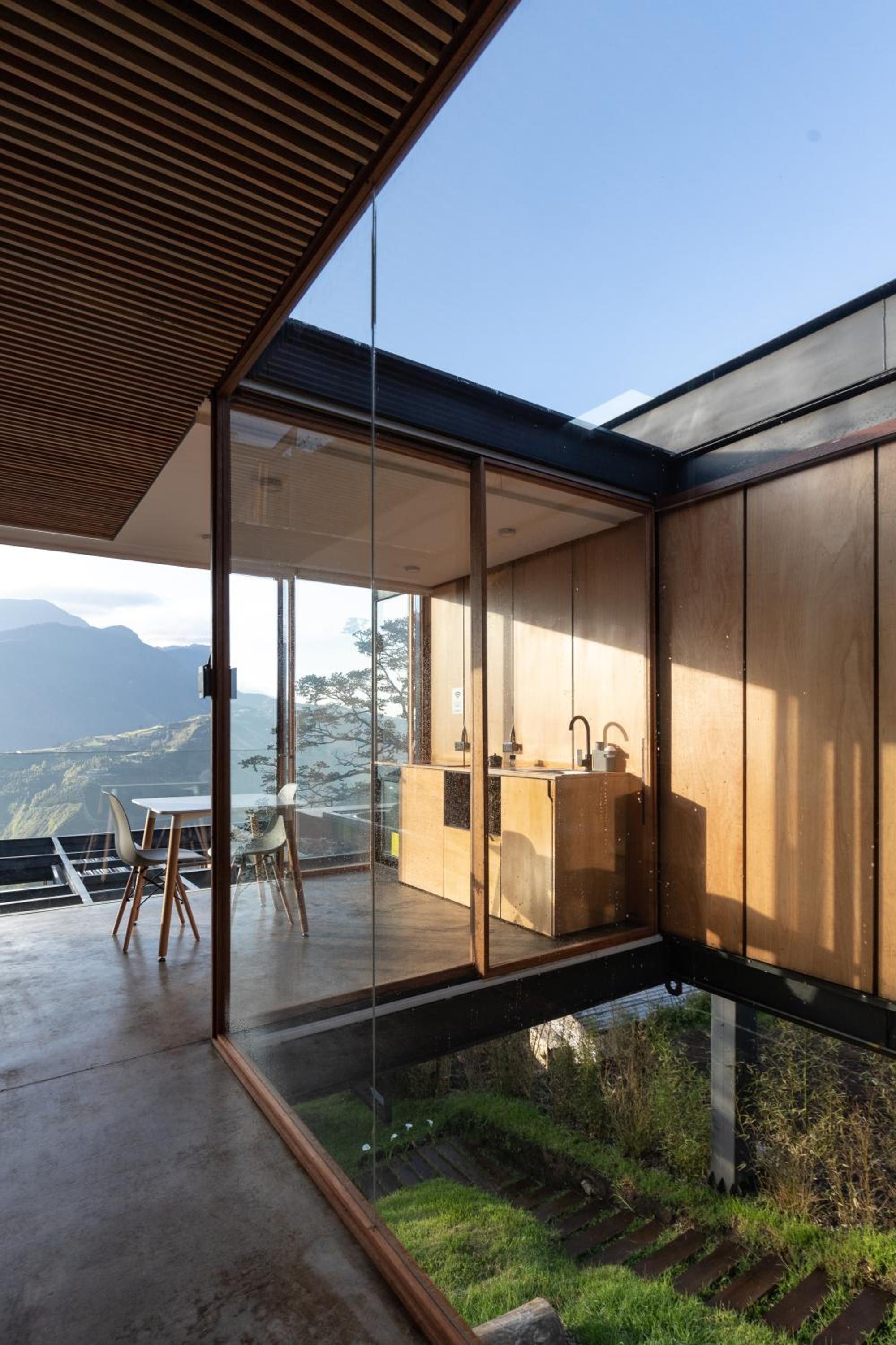 Deluxe volcán Primeras suites colgantes del mundo