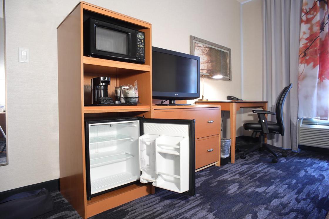 Vineland Vacations - Fairfield Inn  Suites by Marriott Millville Vineland - Property Image 2
