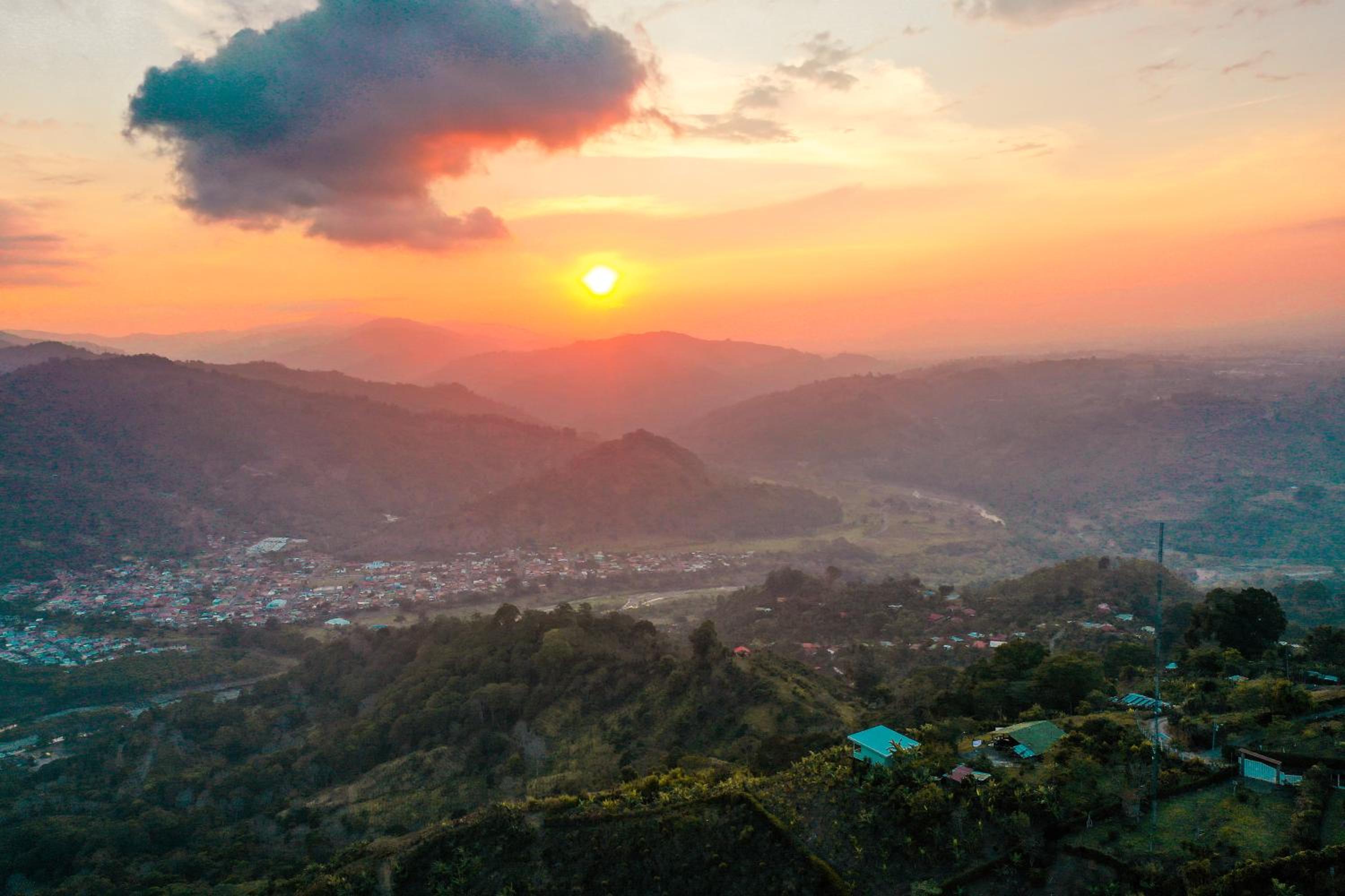 Orosi Mountain Lodge