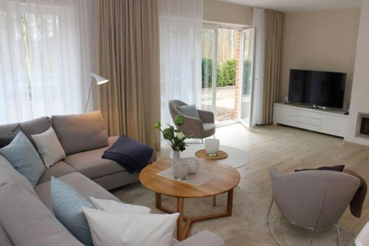 Strandvilla Birkenallee Haus Sommerlicht