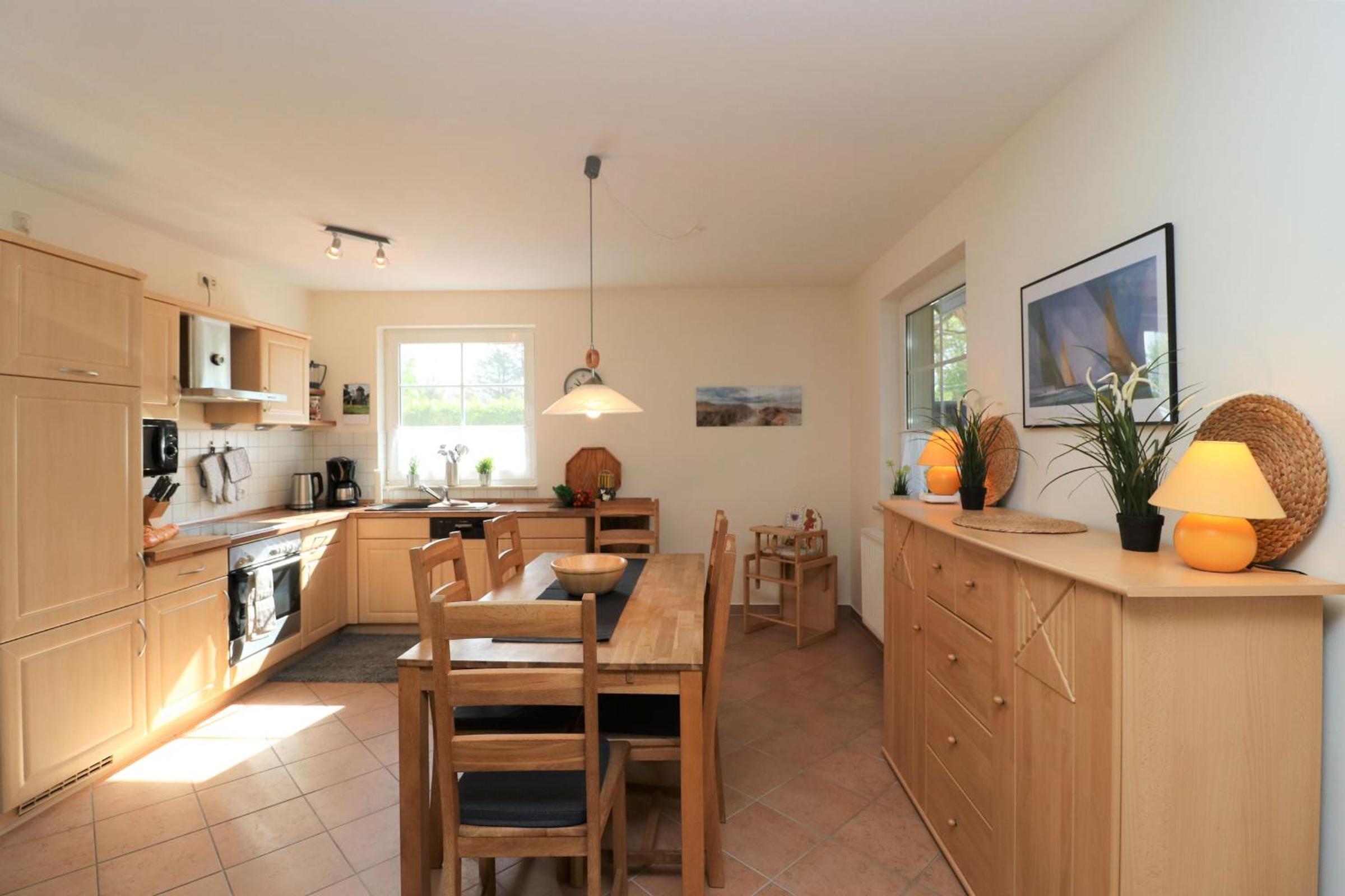 Mühlenweg, App 01 en Wieck — kitchen