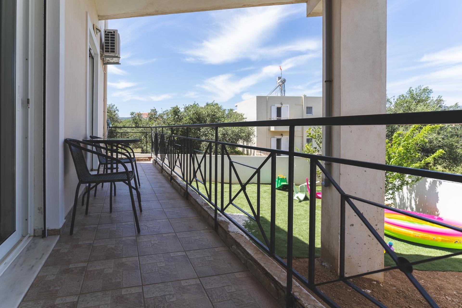Casa Pierides