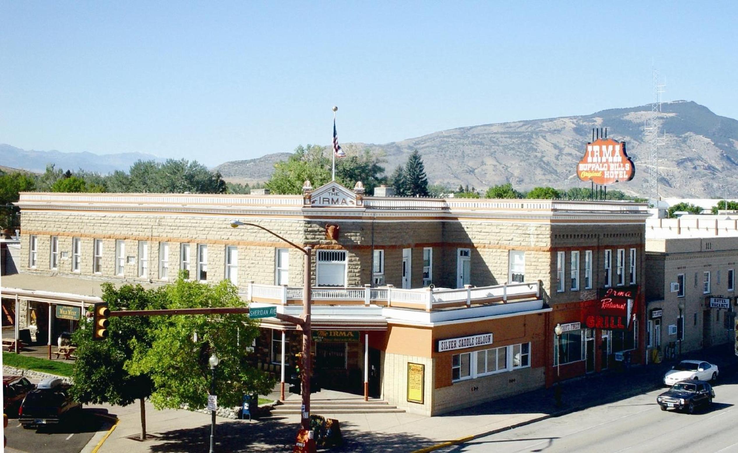 Cody Vacations - Irma Hotel - Property Image 5