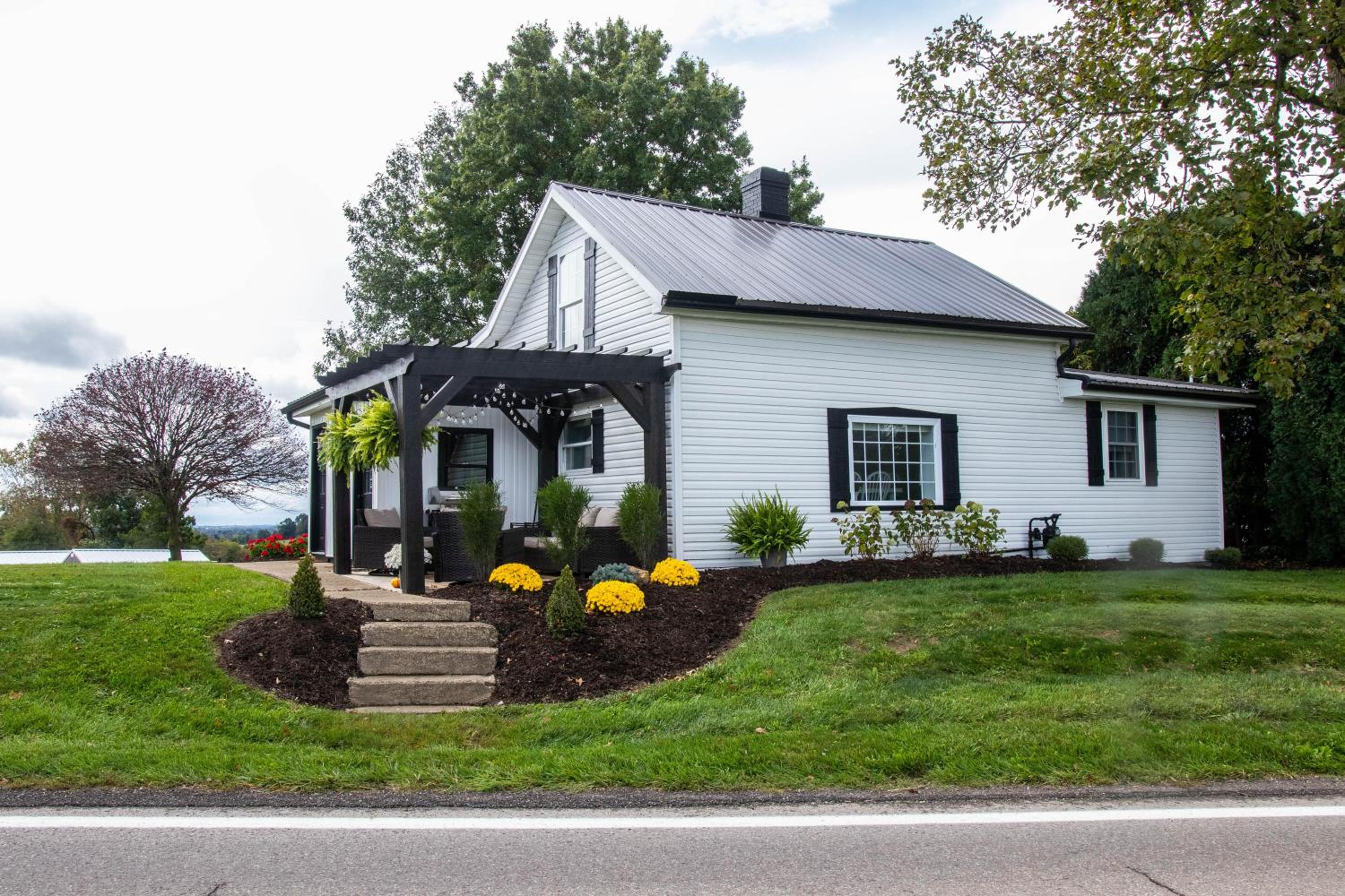 Farmhouse of Blessings