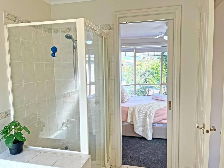 Charming Convenient 2BR Compact House Ringwood