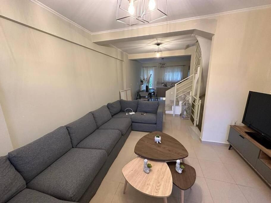 Aiolos Seaside Villa