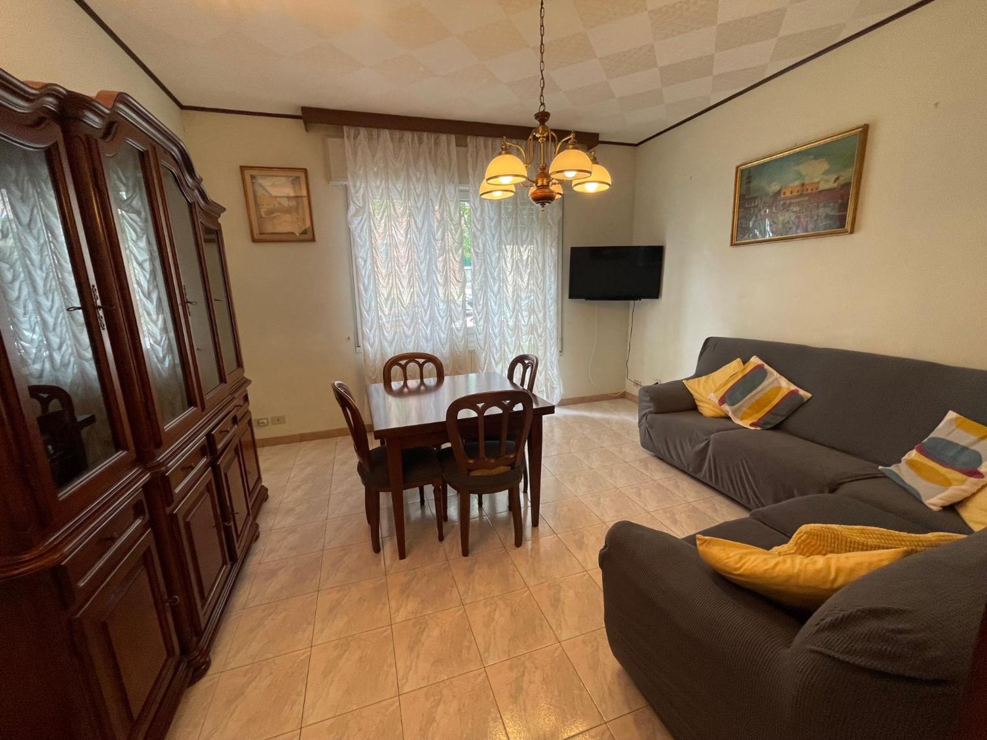 Big Apartment with 3 rooms view 3