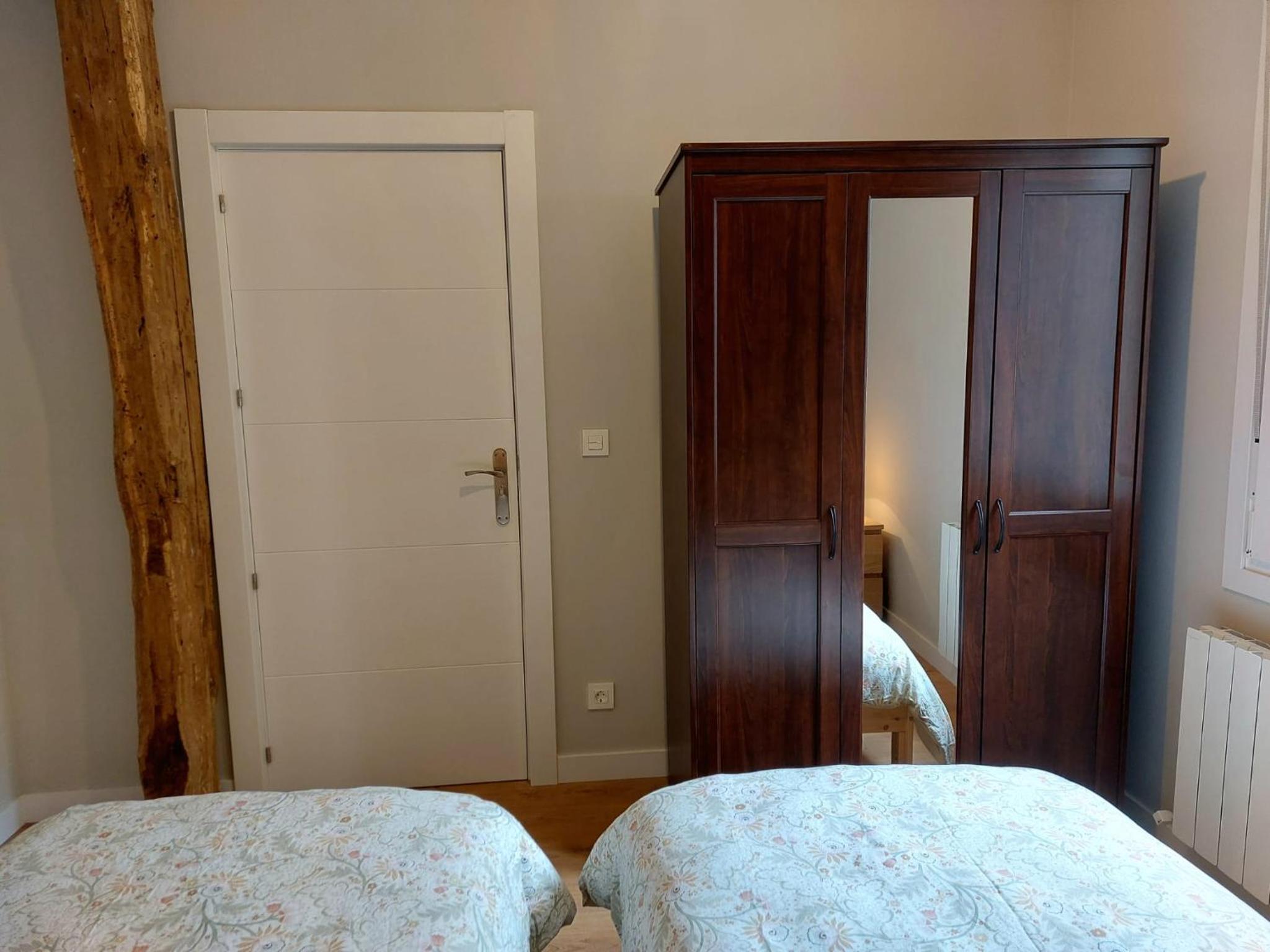 Habitación en apartamento con zonas comunes compartida H2