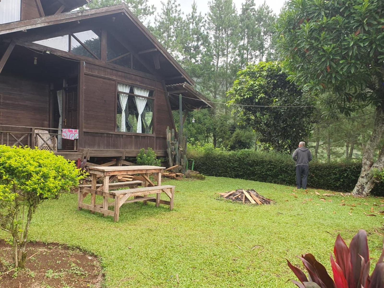 Aubrey Villa Ciwidey view 3