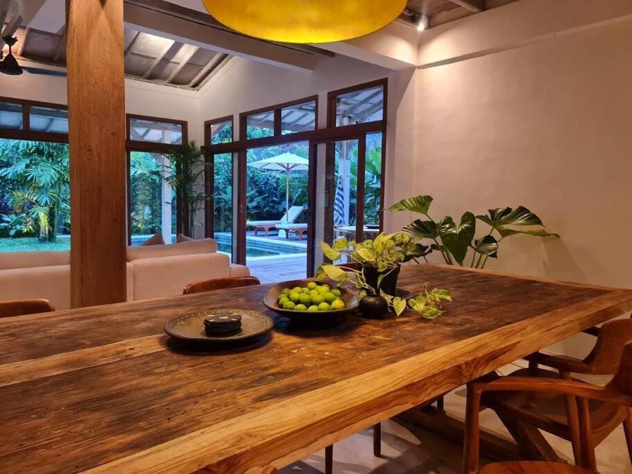 Savvy Villa, a Tranquil Oasis & Walk to the Beach photo 5