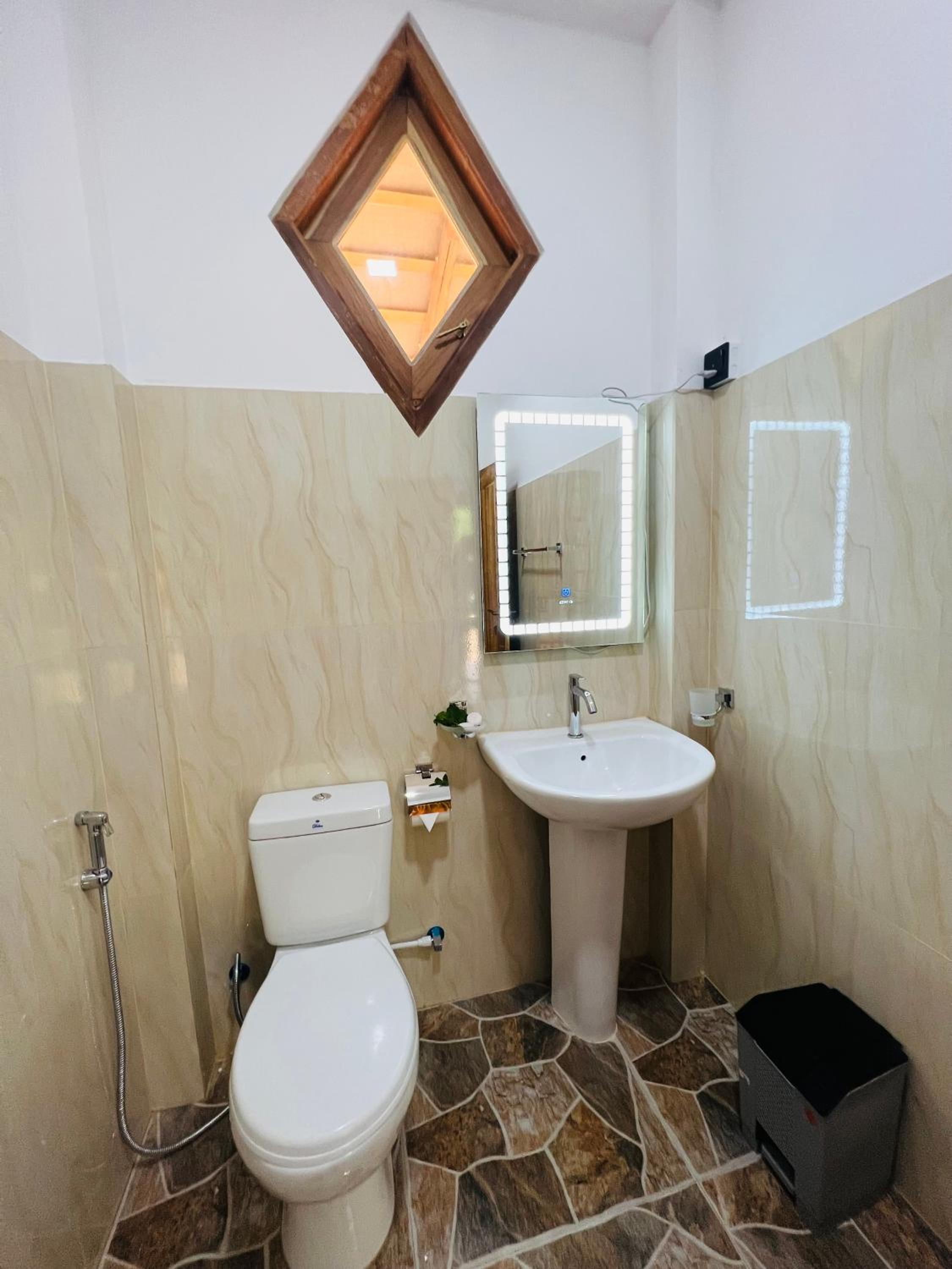 Photo 25