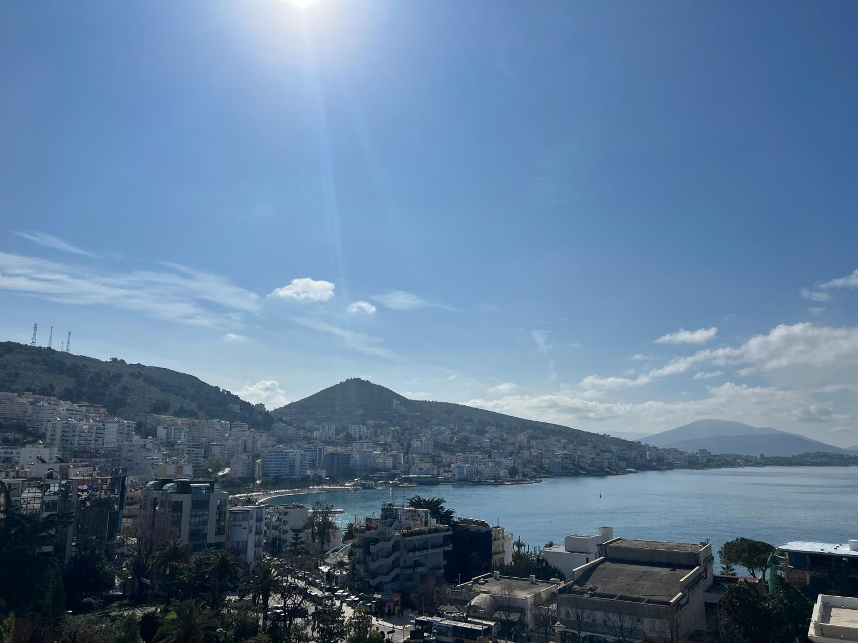 Center-sea view apartament,Sarande