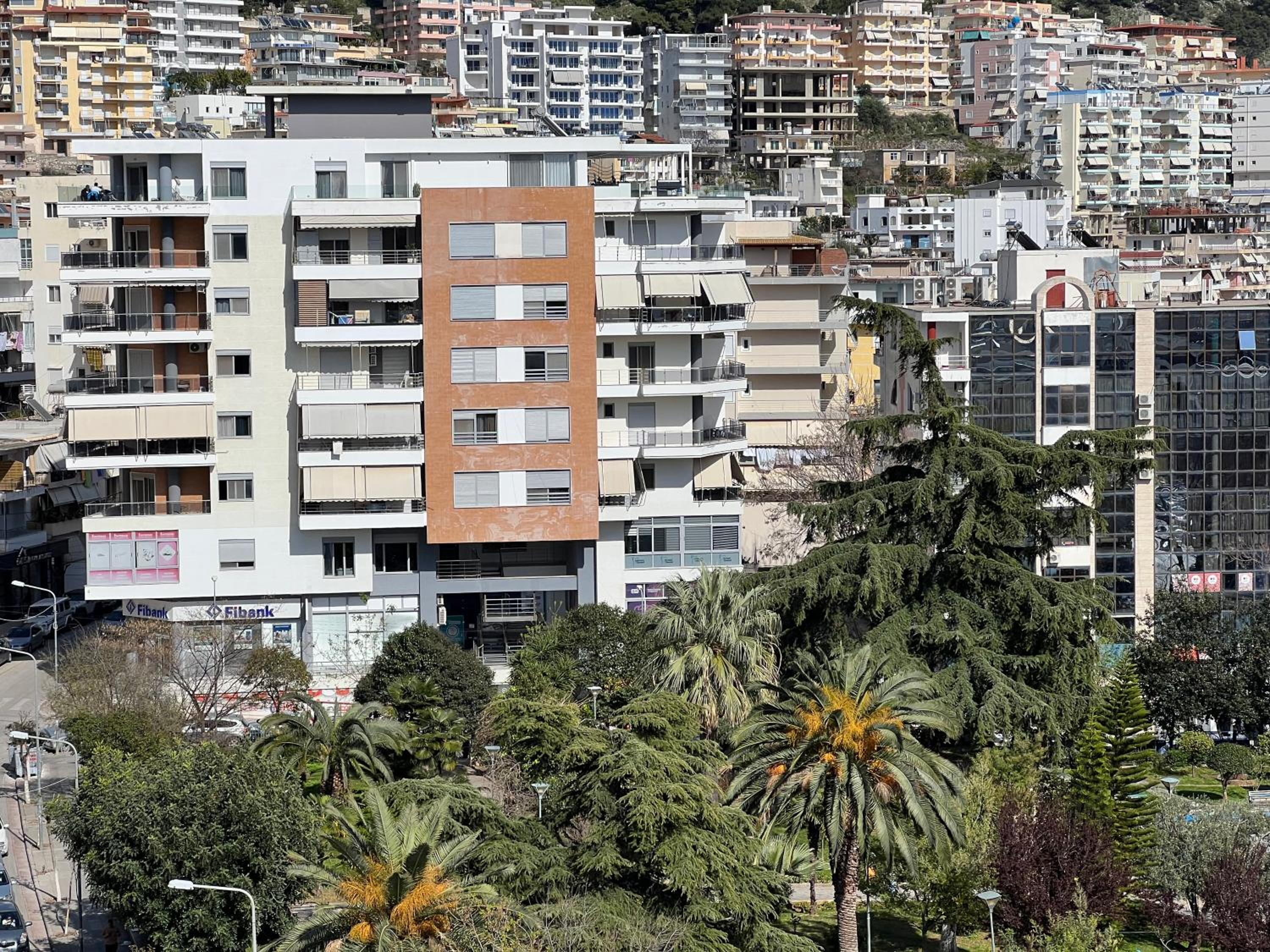 Center-sea view apartament,Sarande