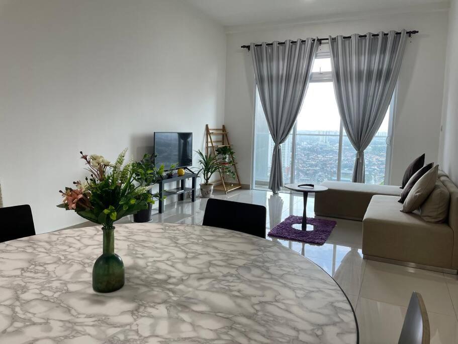 New Twin Galaxy 2BR Near JB Town/KSL/CIQ
