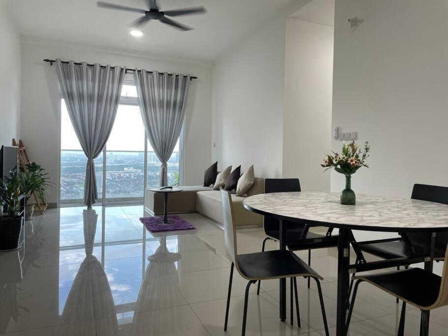 New Twin Galaxy 2BR Near JB Town/KSL/CIQ