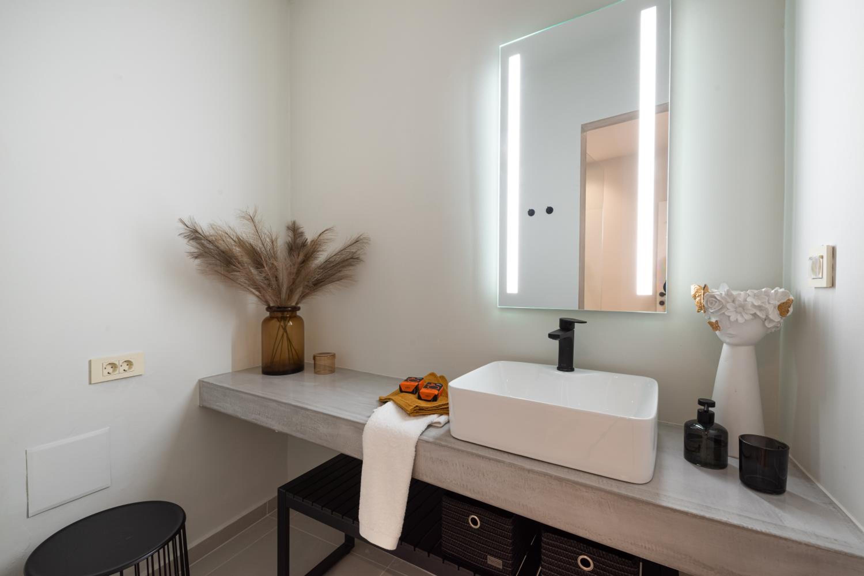 Meliora Suites