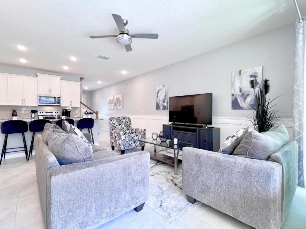 Beautiful Town Home with Splash Pool-1648TPC