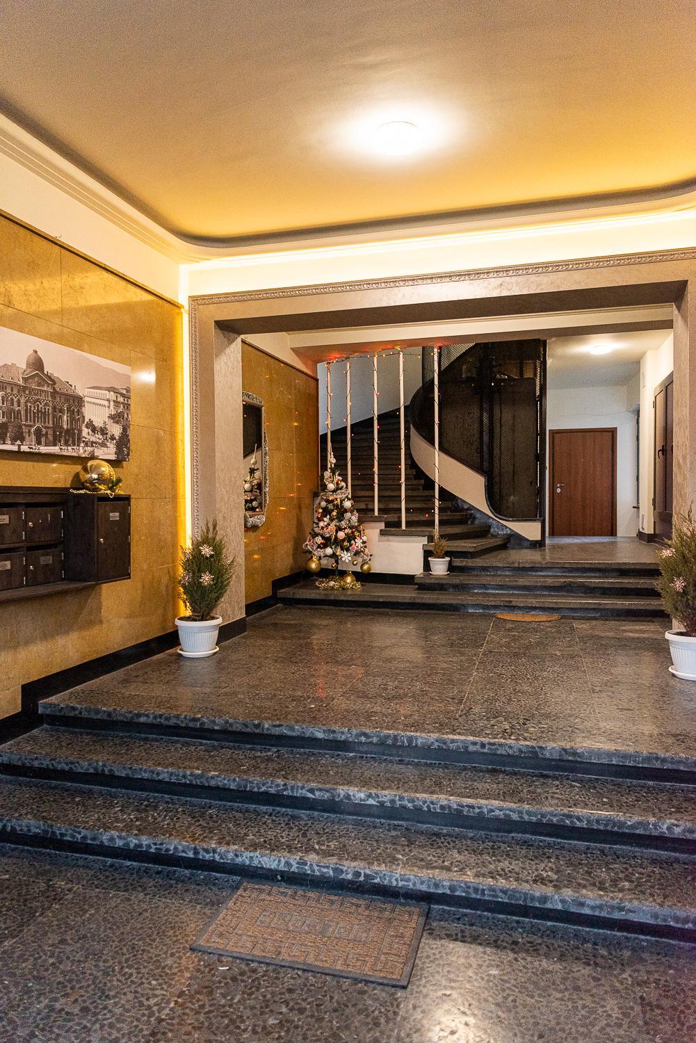 Top Central Supreme Apartment next to NDK