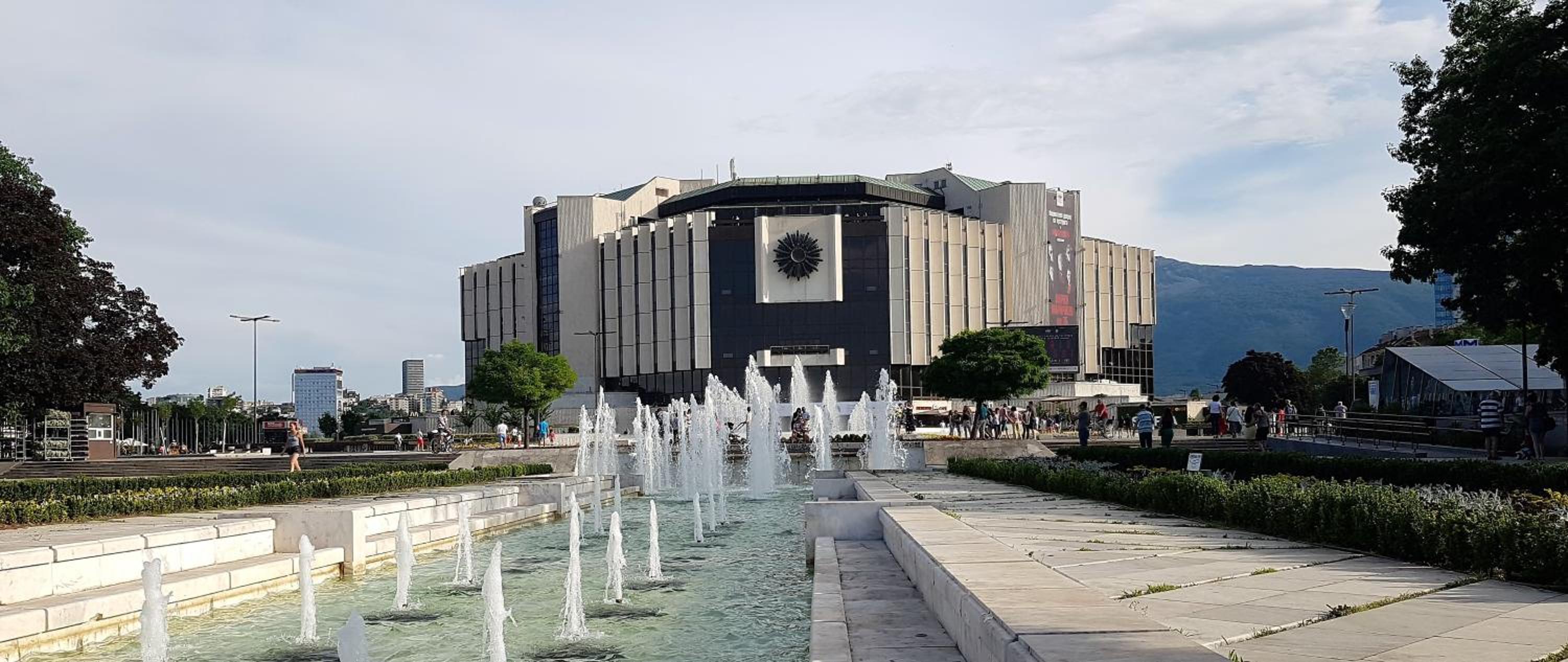 Top Central Supreme Apartment next to NDK