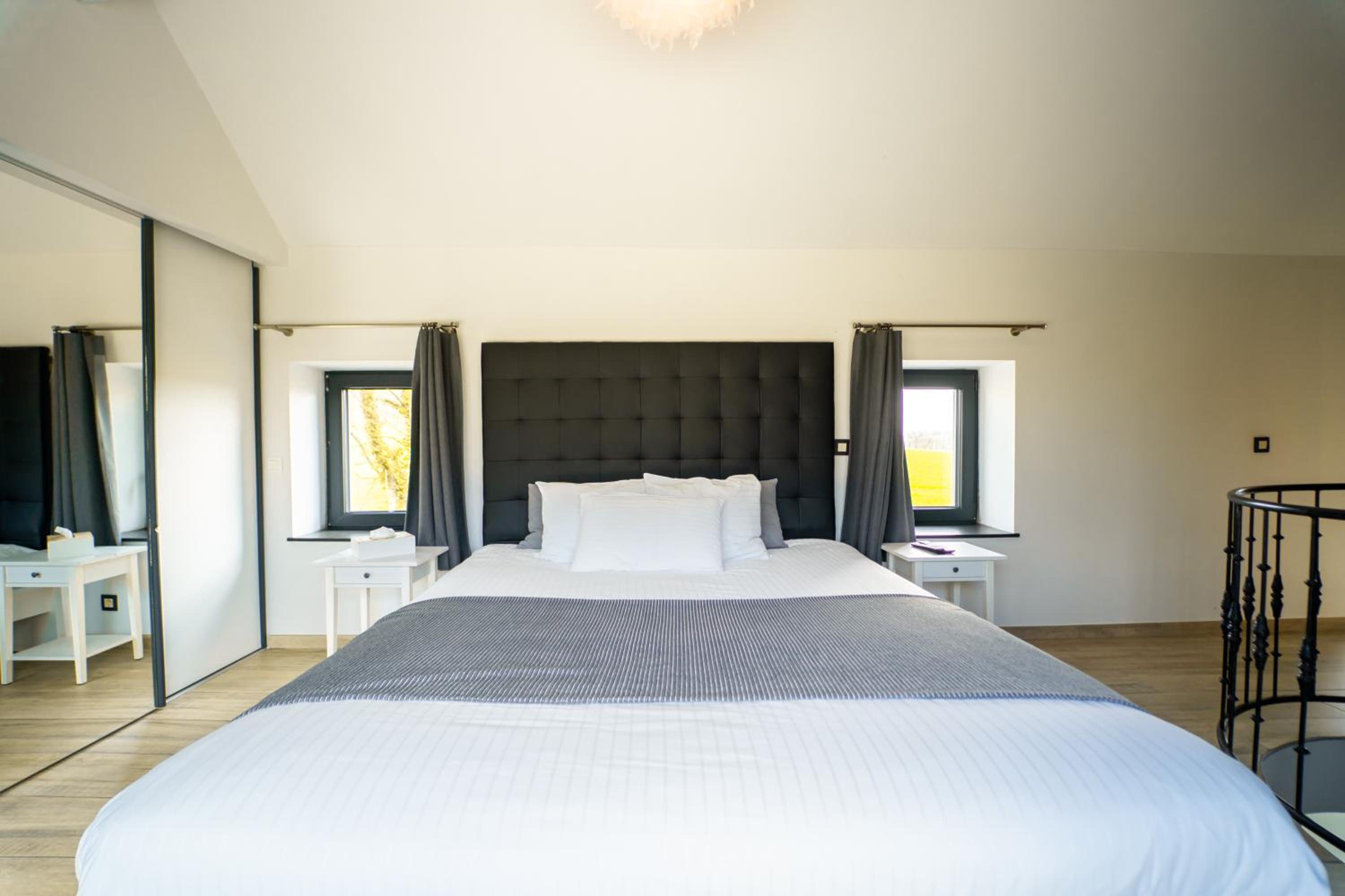 Le Fermage - logement avec piscine, sauna et jacuzzi